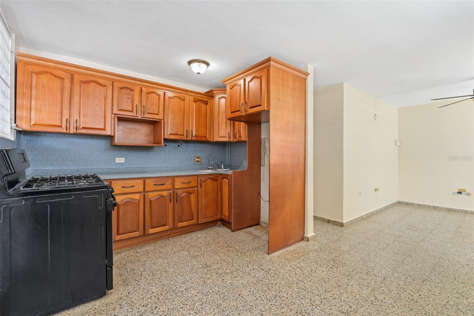 1-12 Y Property Photo 32