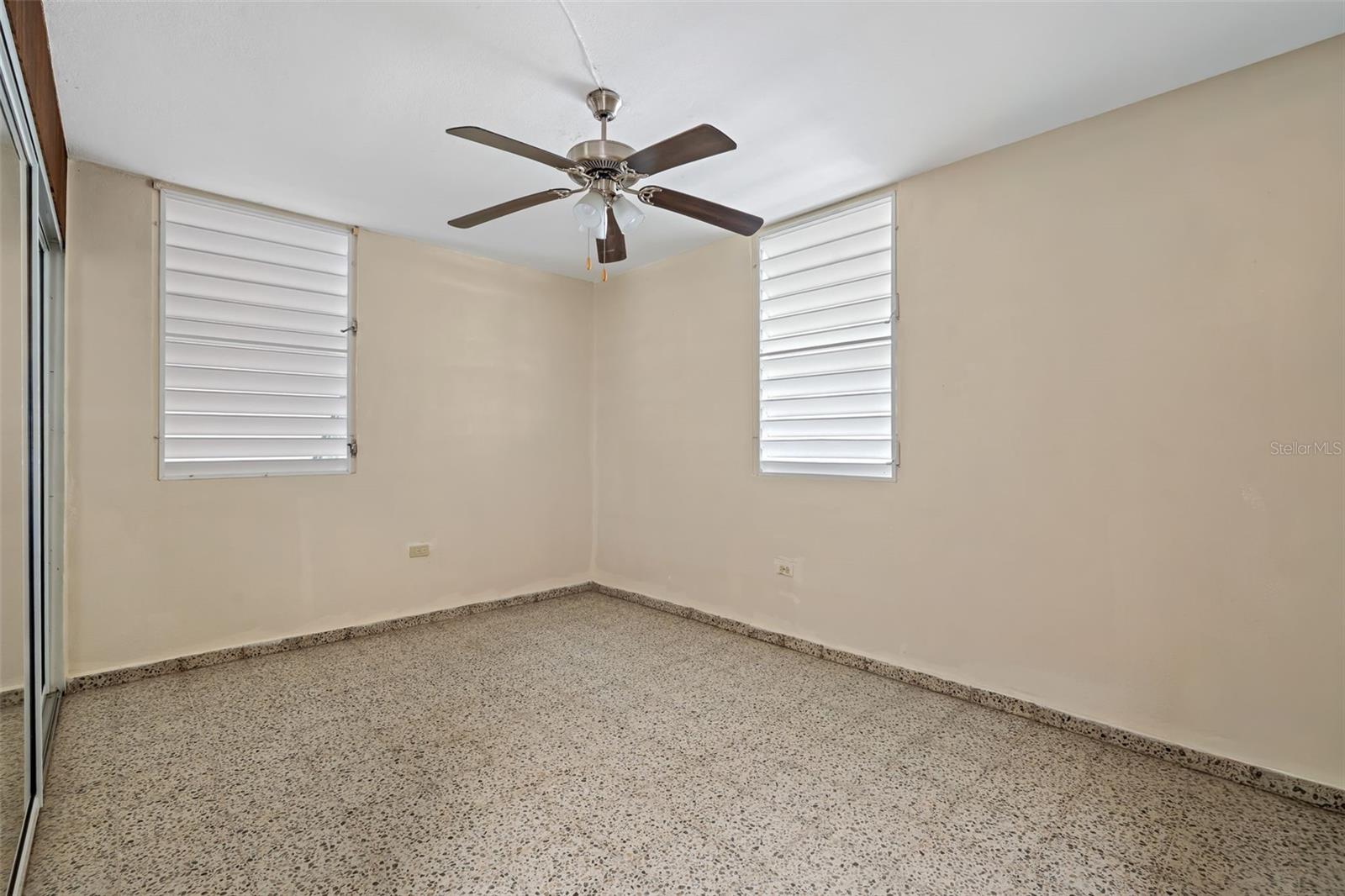 1-12 Y Property Photo 39