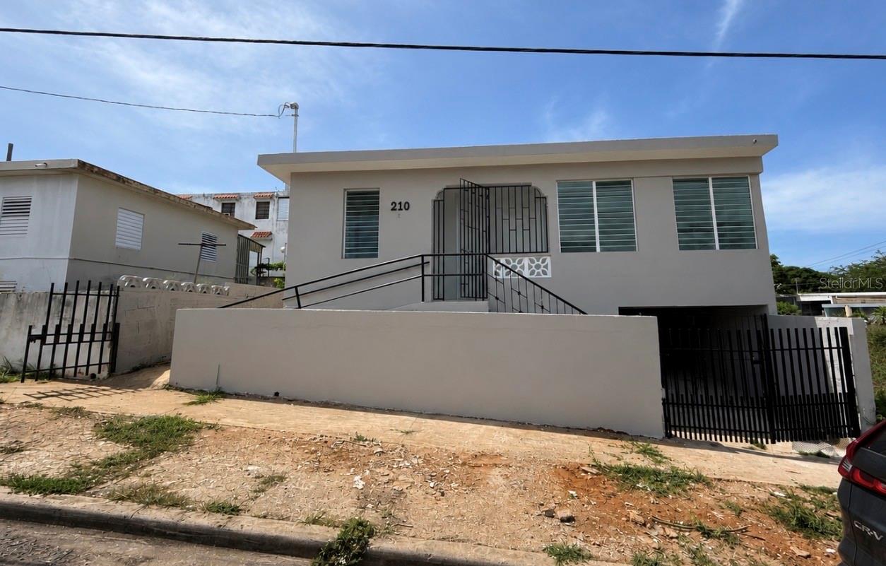 Zeno Gandia 65 Infantería Property Photo 2