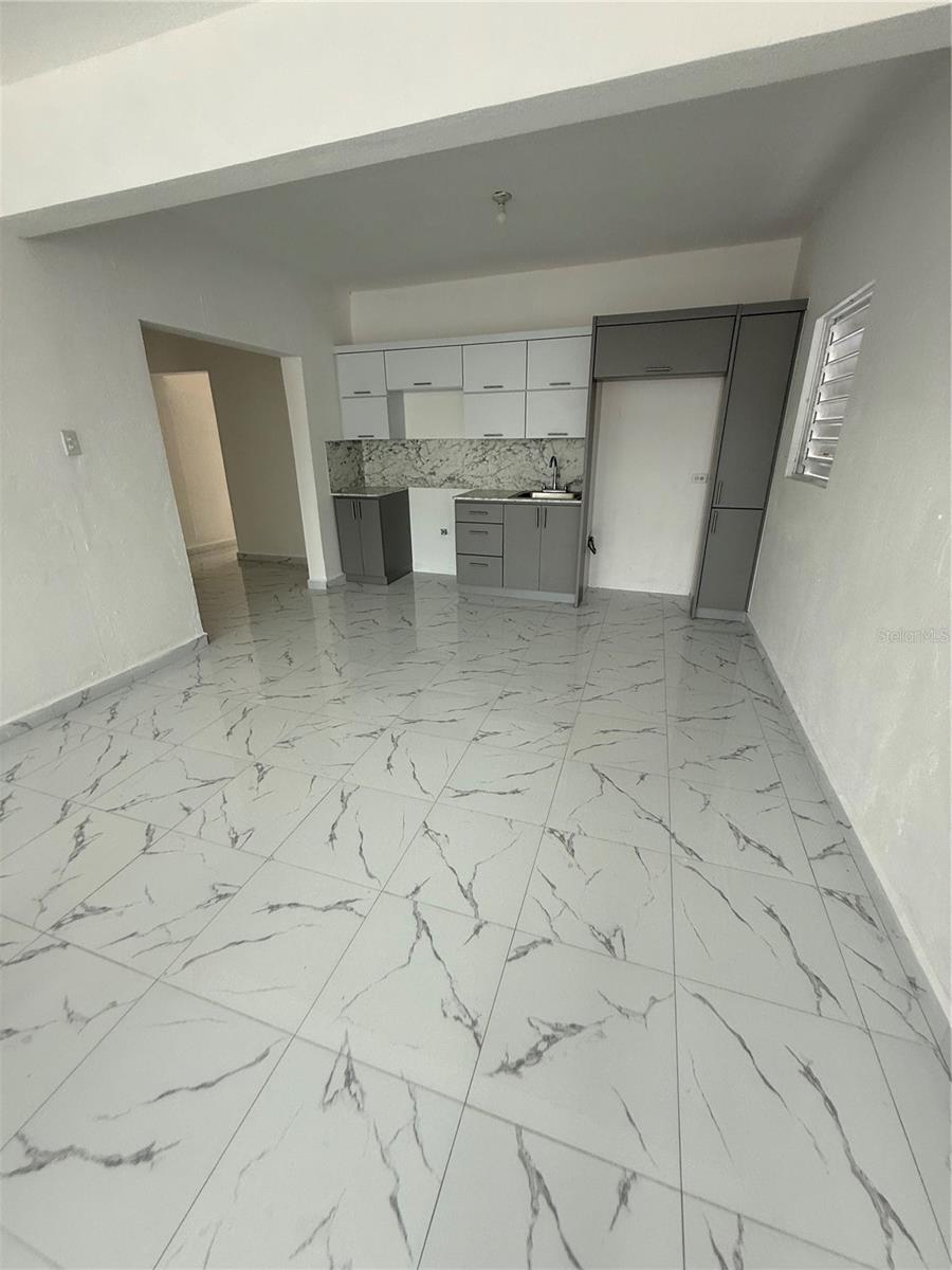 Zeno Gandia 65 Infantería Property Photo 6