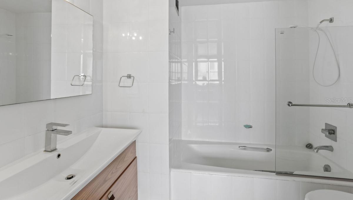2 Washington St #1201 Property Photo 11