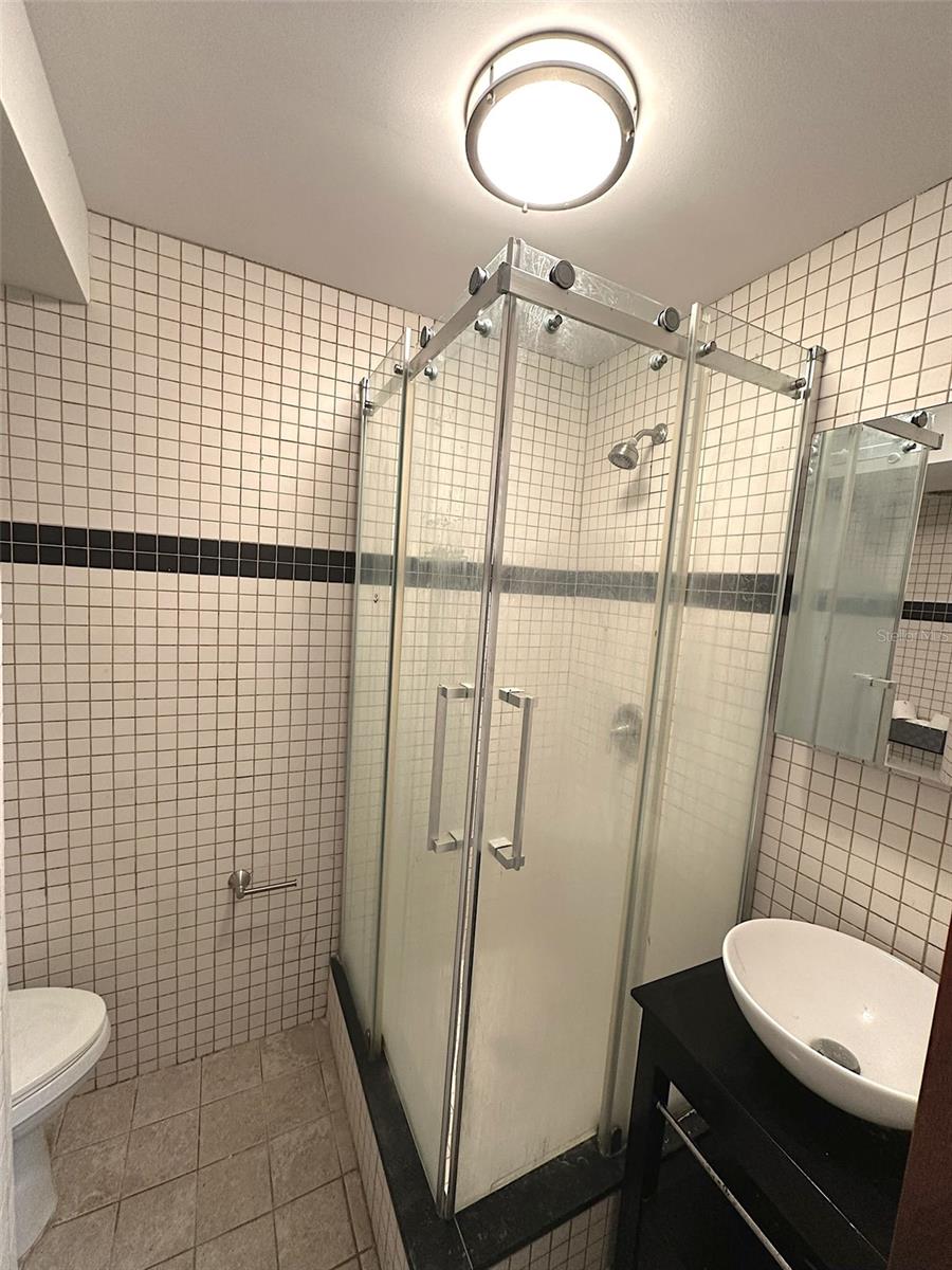 185 Calle Pine Grove #b-1 Property Photo 9
