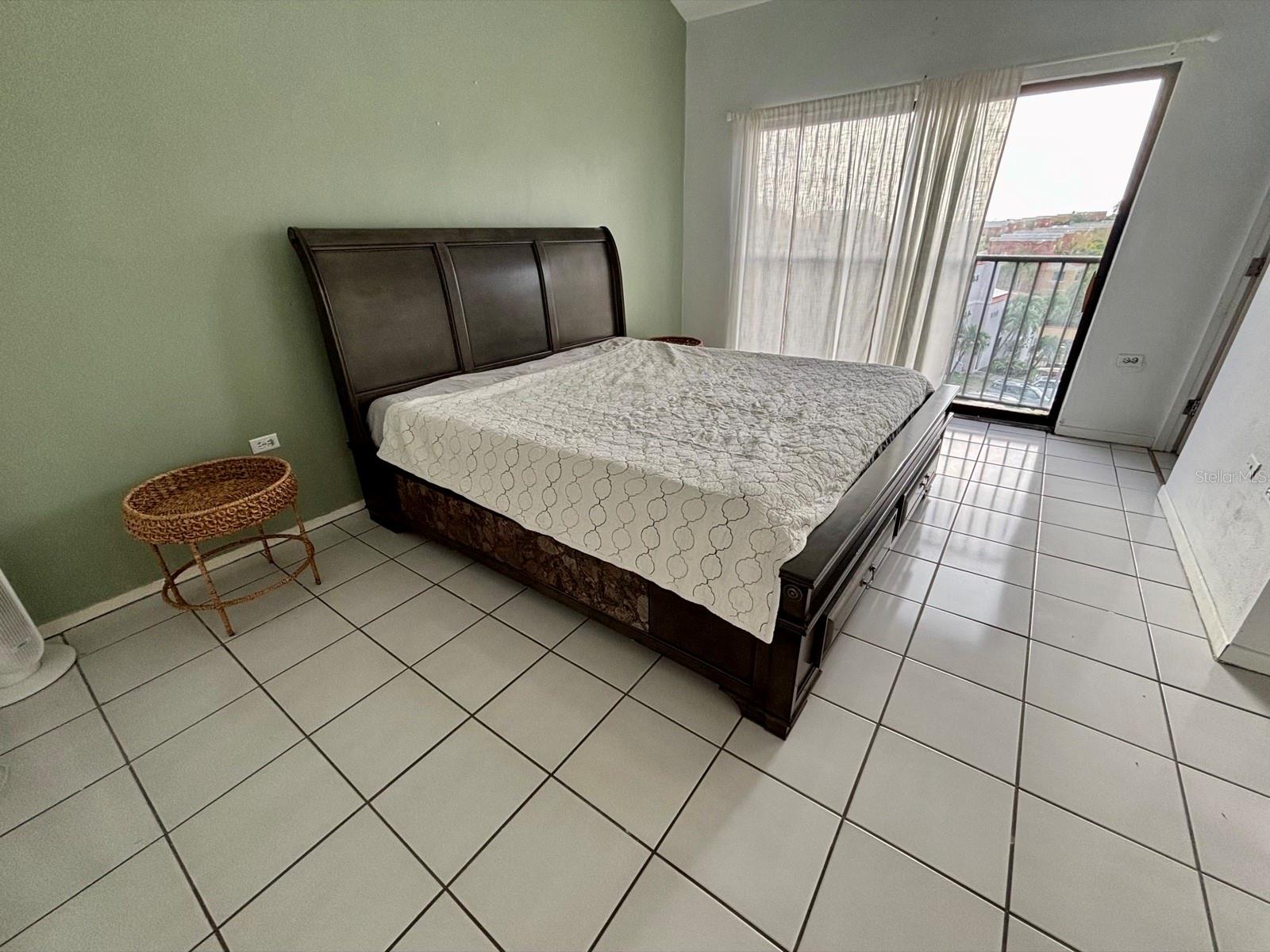 PR9122230 Property Photo 2