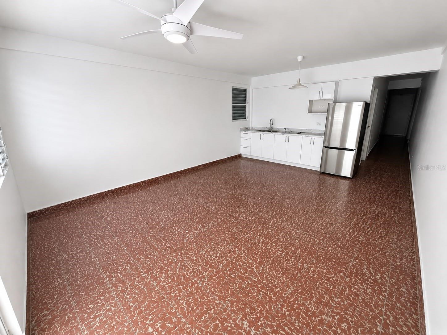 2844 ROOSEVELT #302 Property Photo 1