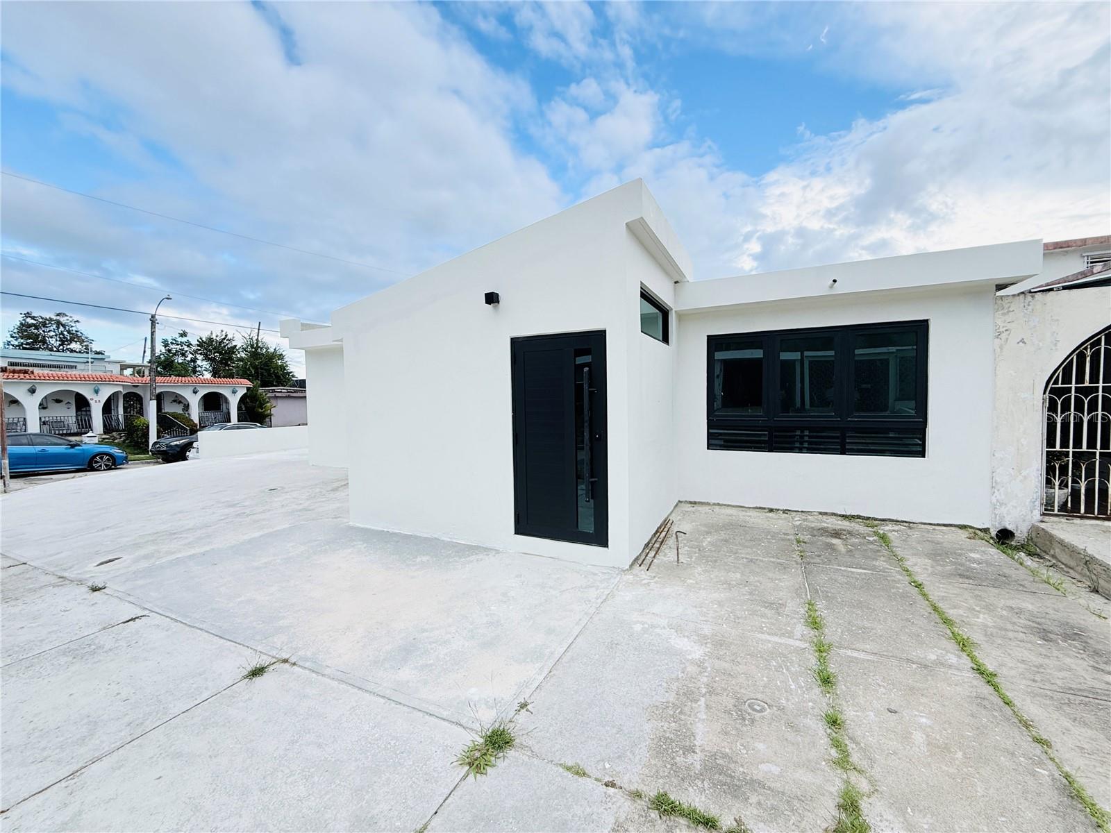 Triplex House Calle 5 D1 Ext. Buso Property Photo