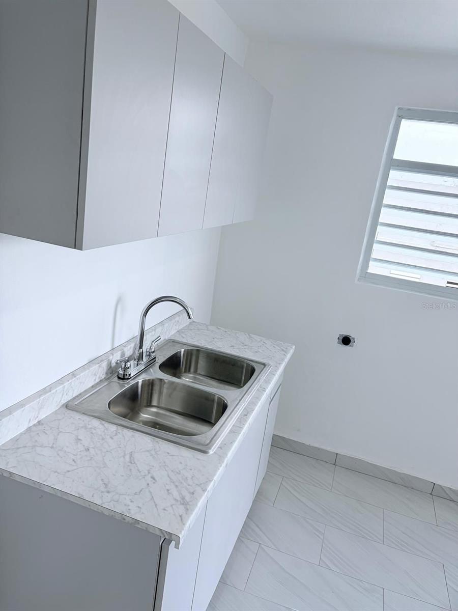 8 . #183 Property Photo 12