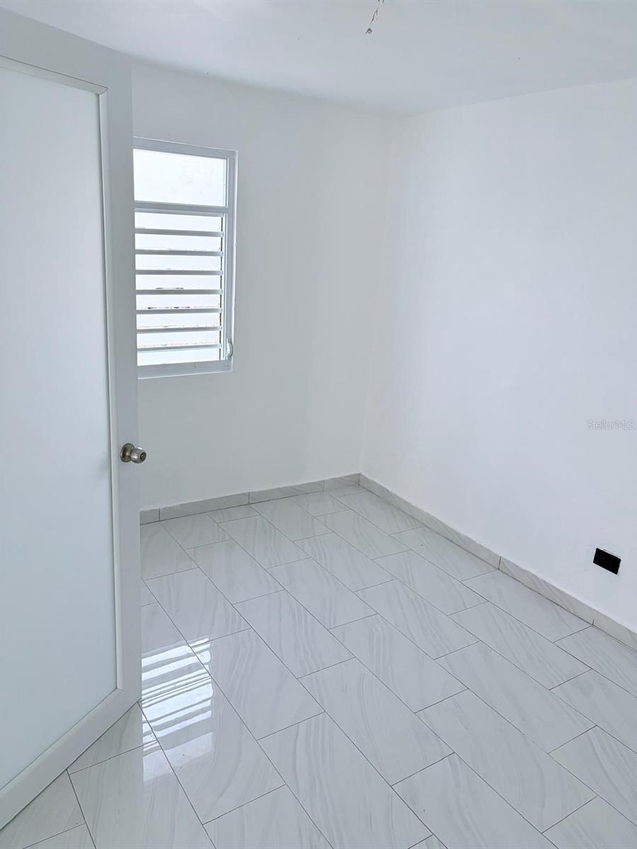 8 . #183 Property Photo 13