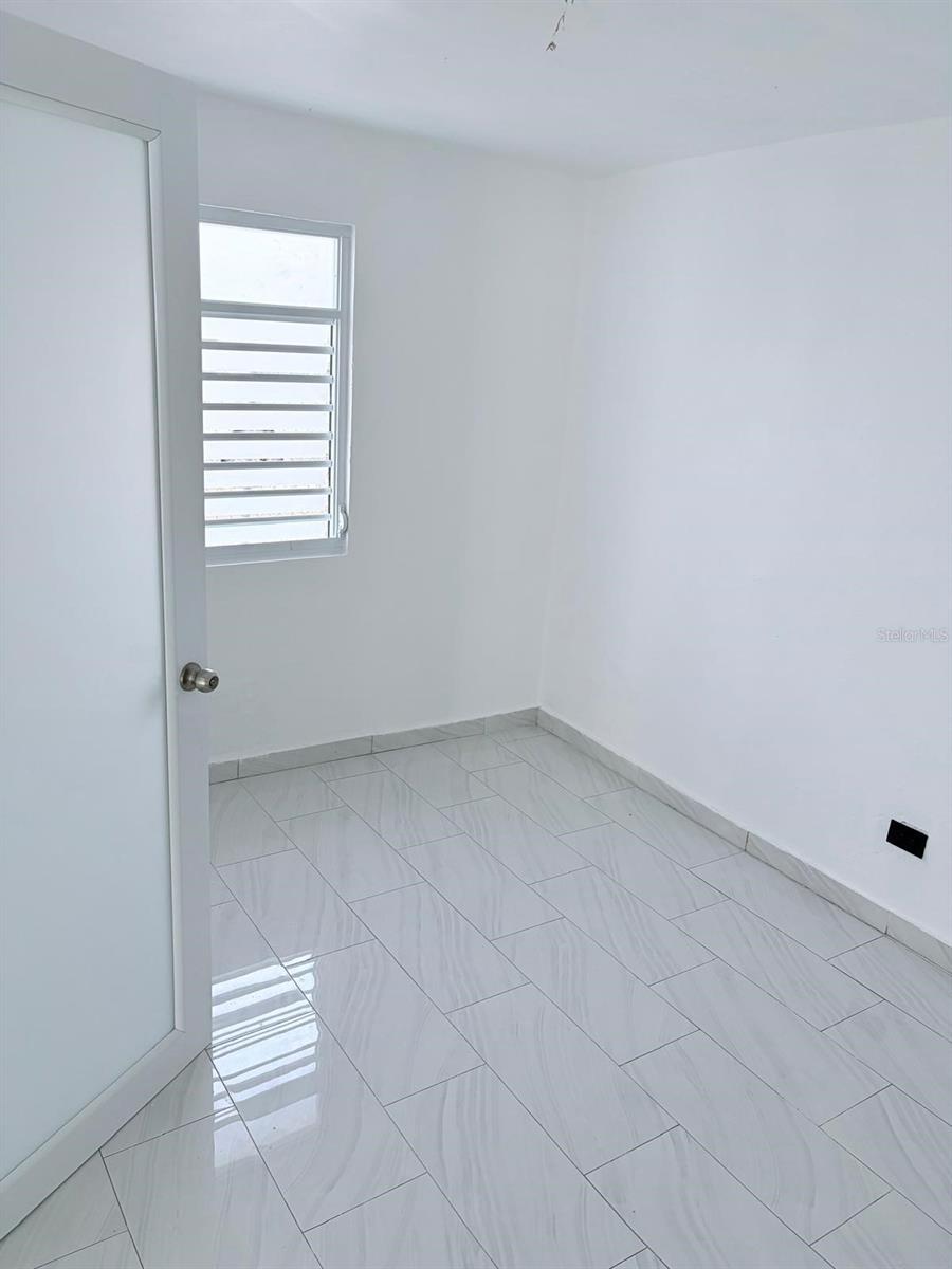 8 . #183 Property Photo 23