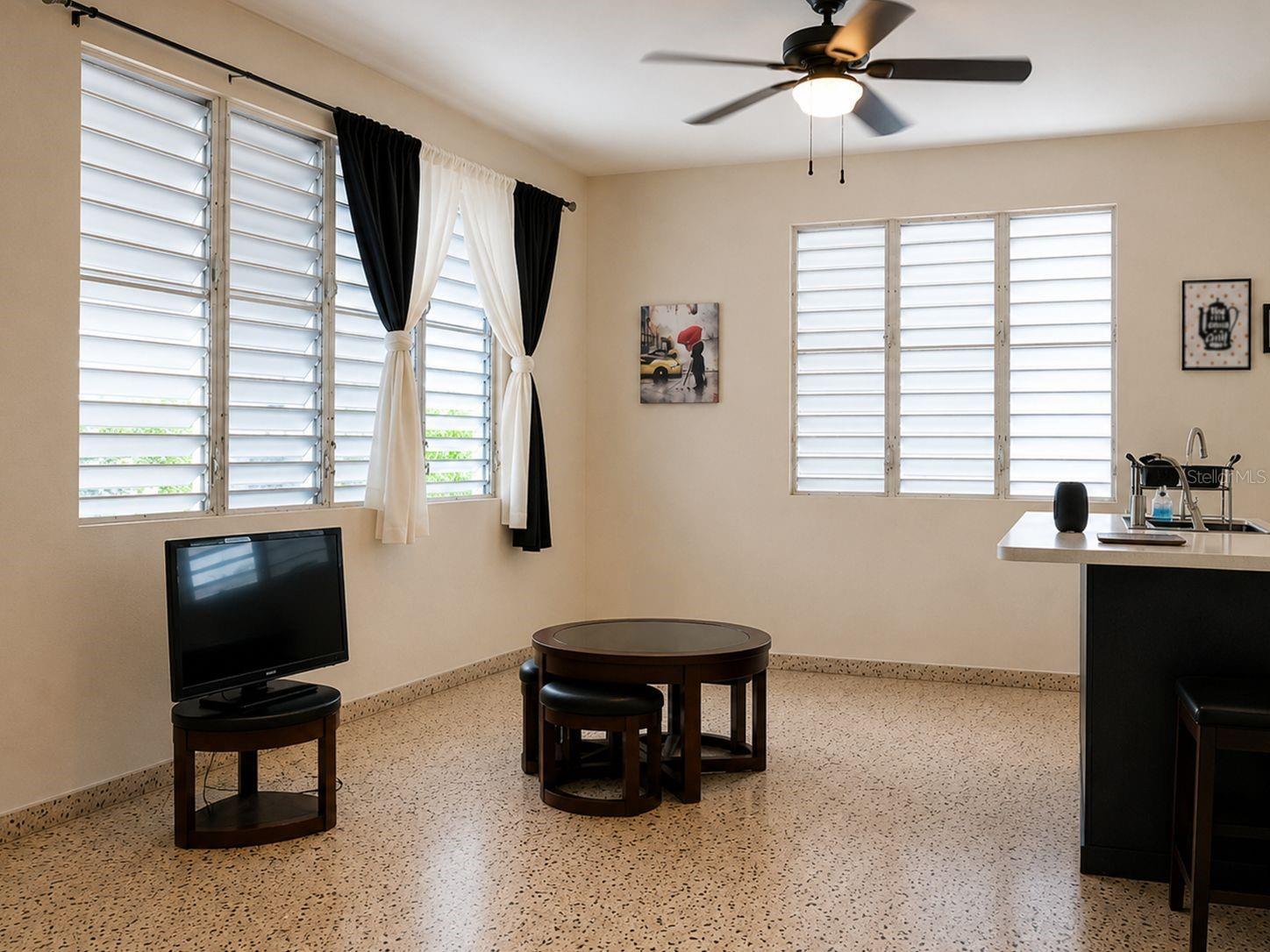 #2 St. Carr. Juaquin “yiye” Avila Property Photo 10