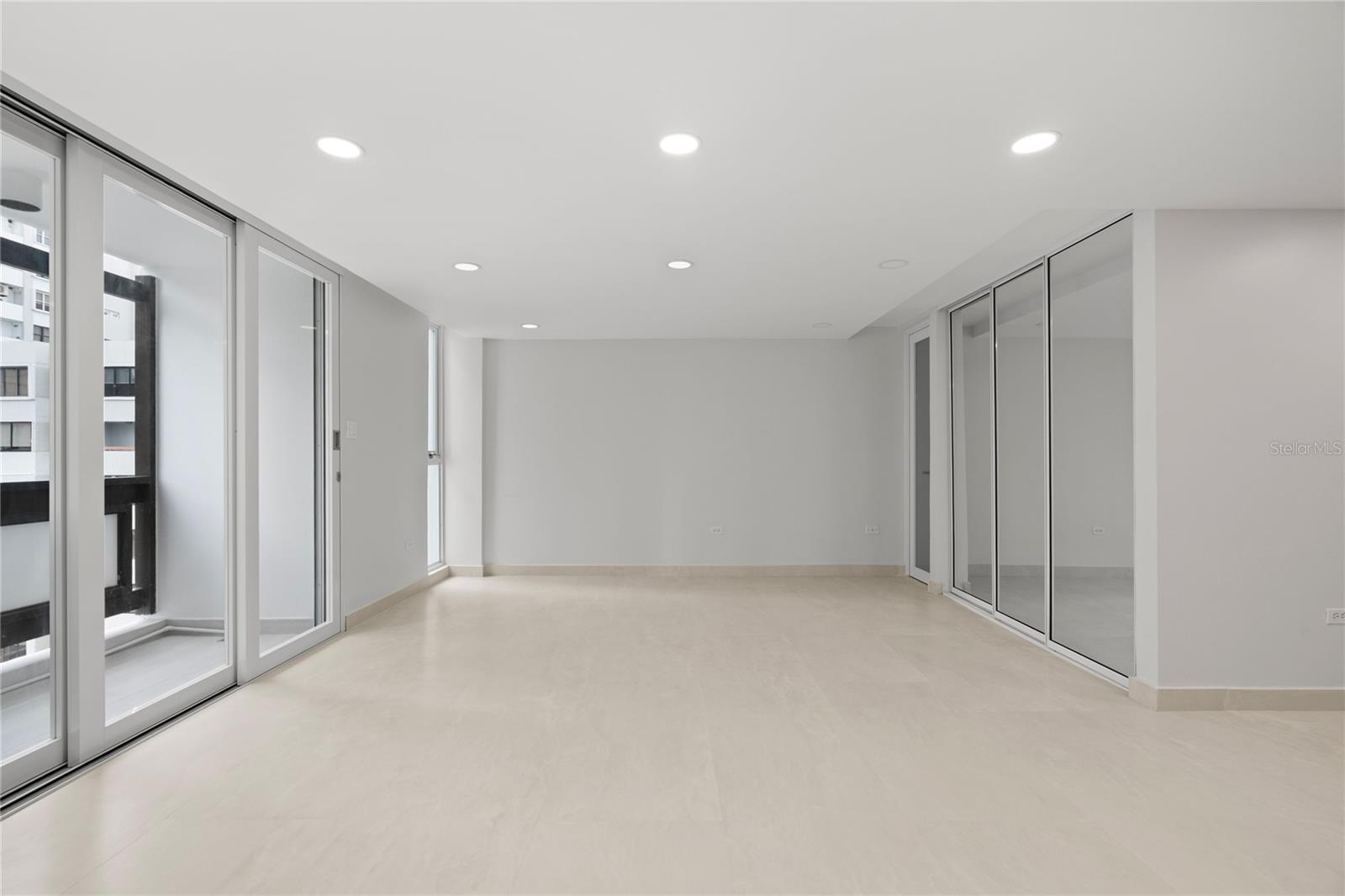 1407 Ashford Ave #5d Property Photo 2