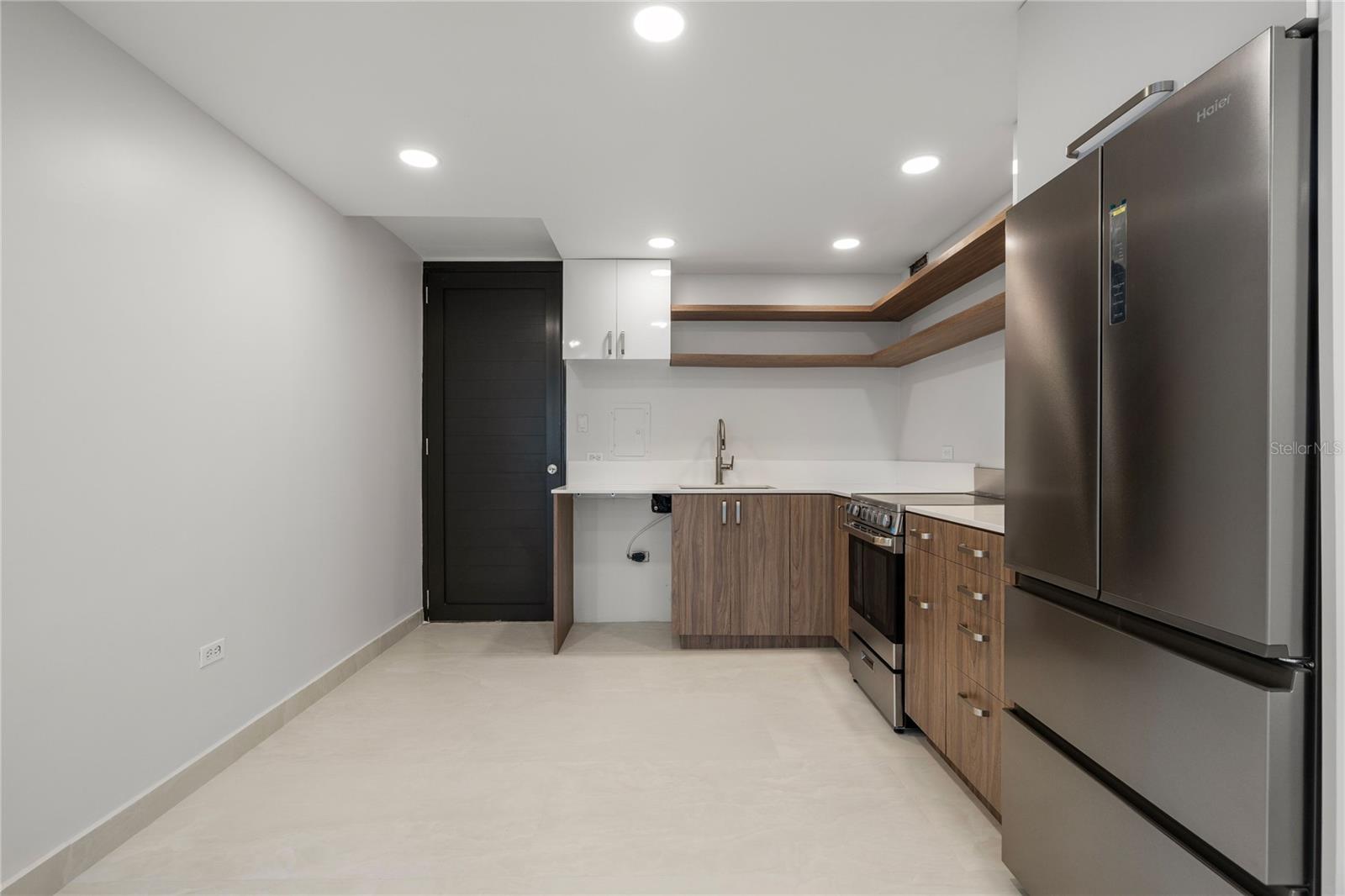 1407 Ashford Ave #5d Property Photo 8