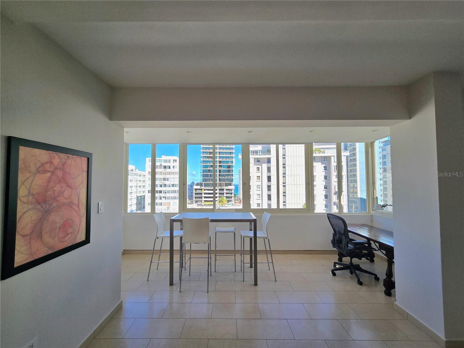 1160 Magdalena Ave #7b Property Photo 6