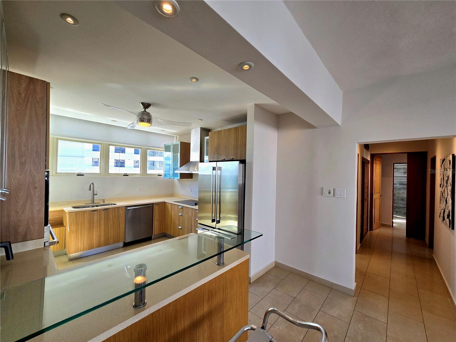 1160 Magdalena Ave #7b Property Photo 10