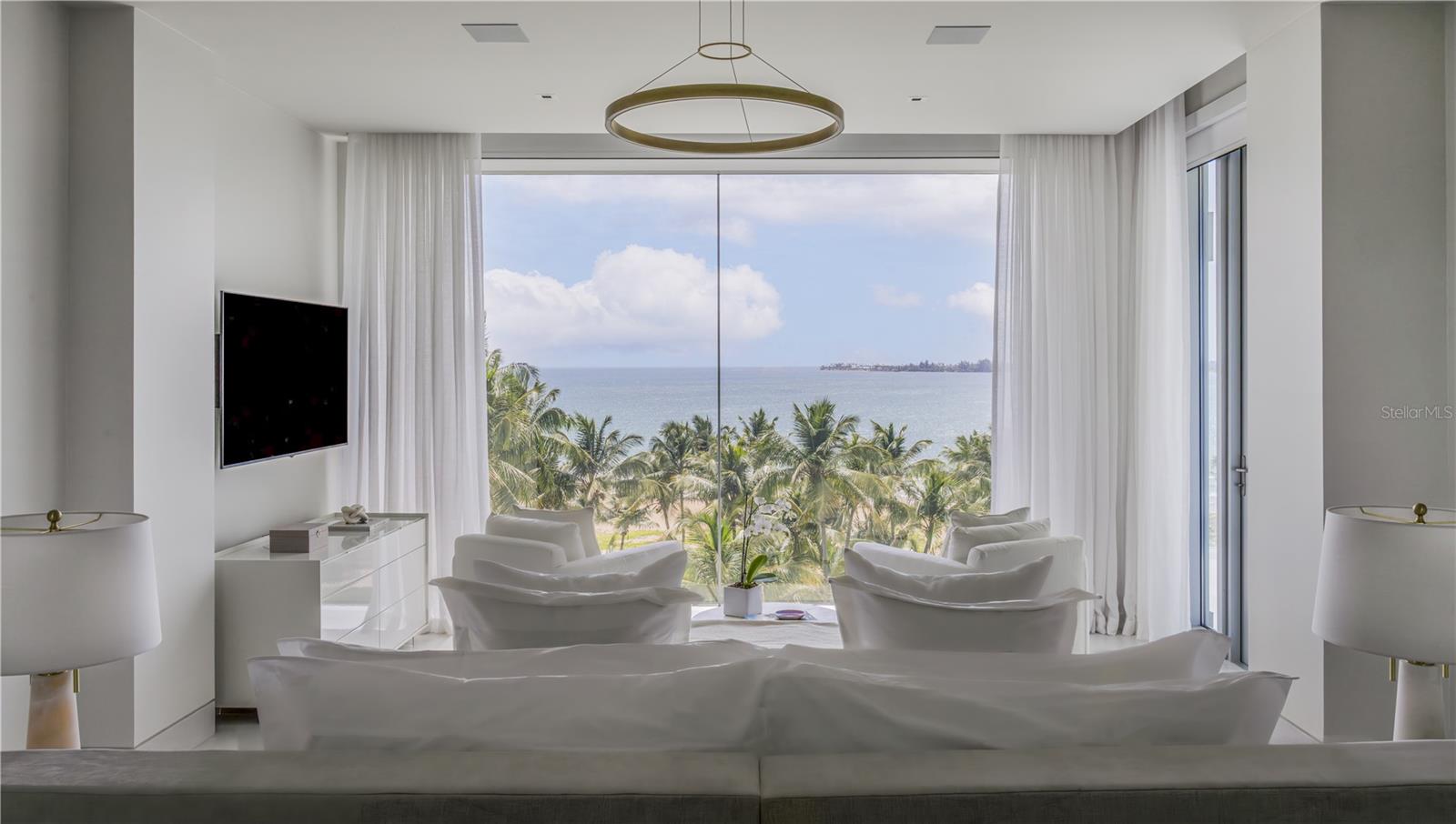 Ocean Drive Ph Four Seasons Private Residences #6502 Property Photo 5