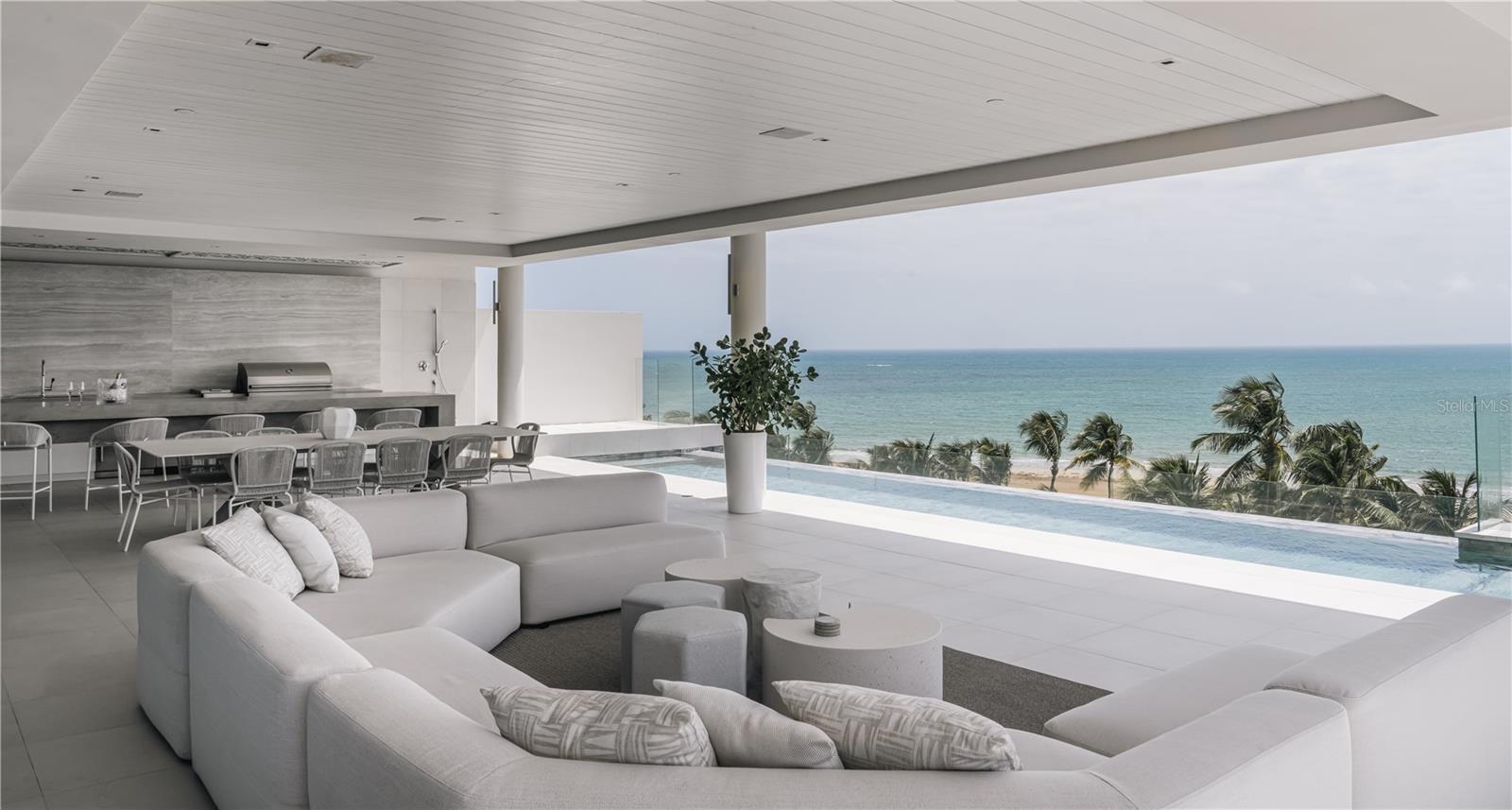 Ocean Drive Ph Four Seasons Private Residences #6502 Property Photo 6