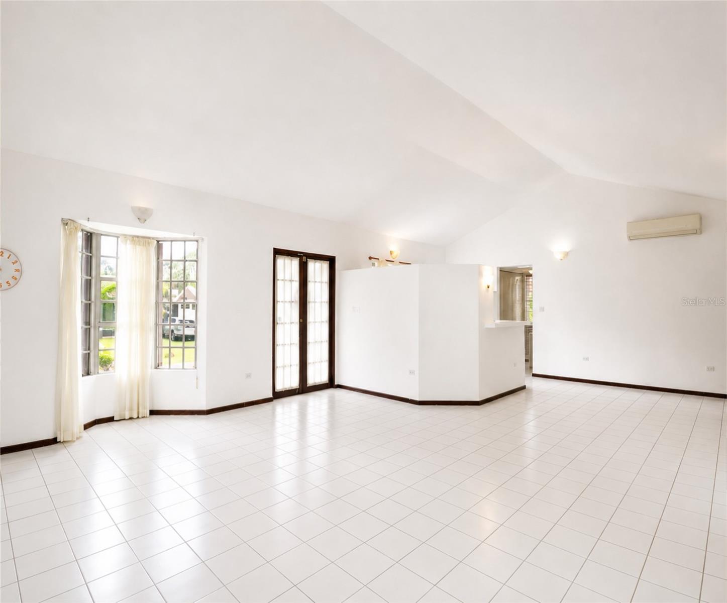 160 Camino De Las Pomarrosas Urb. Hacienda Sabanera Property Photo 2