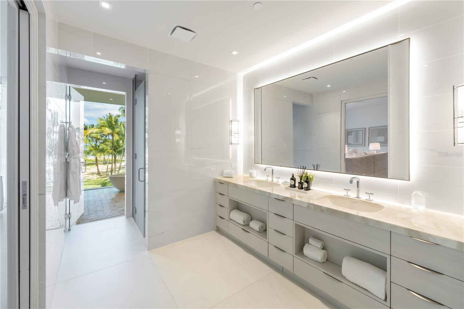 Ocean Drive Four Seasons Private Residences #6302 Property Photo 8