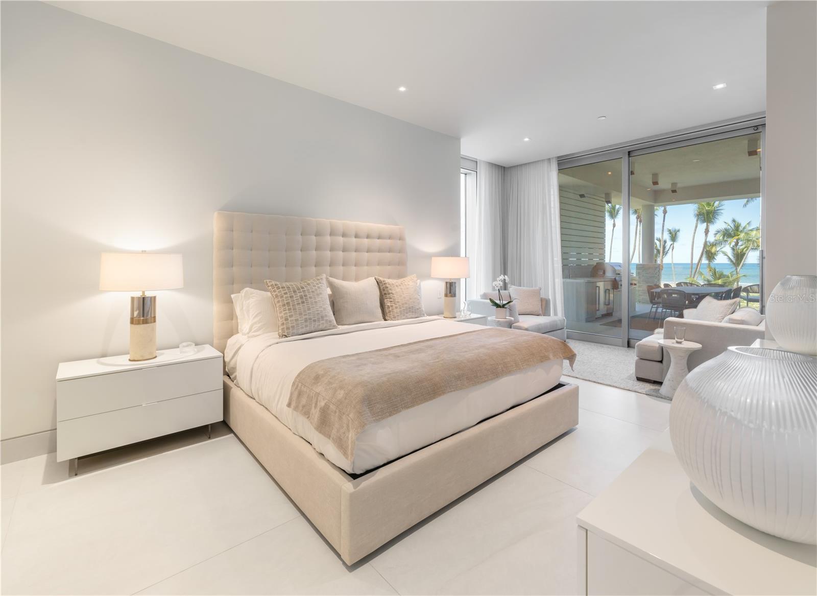 Ocean Drive Four Seasons Private Residences #6401 Property Photo 6