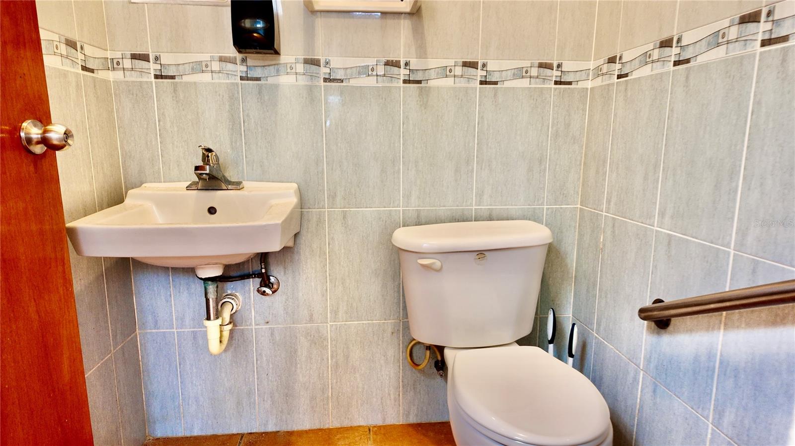 115 C. Marginal Property Photo 11