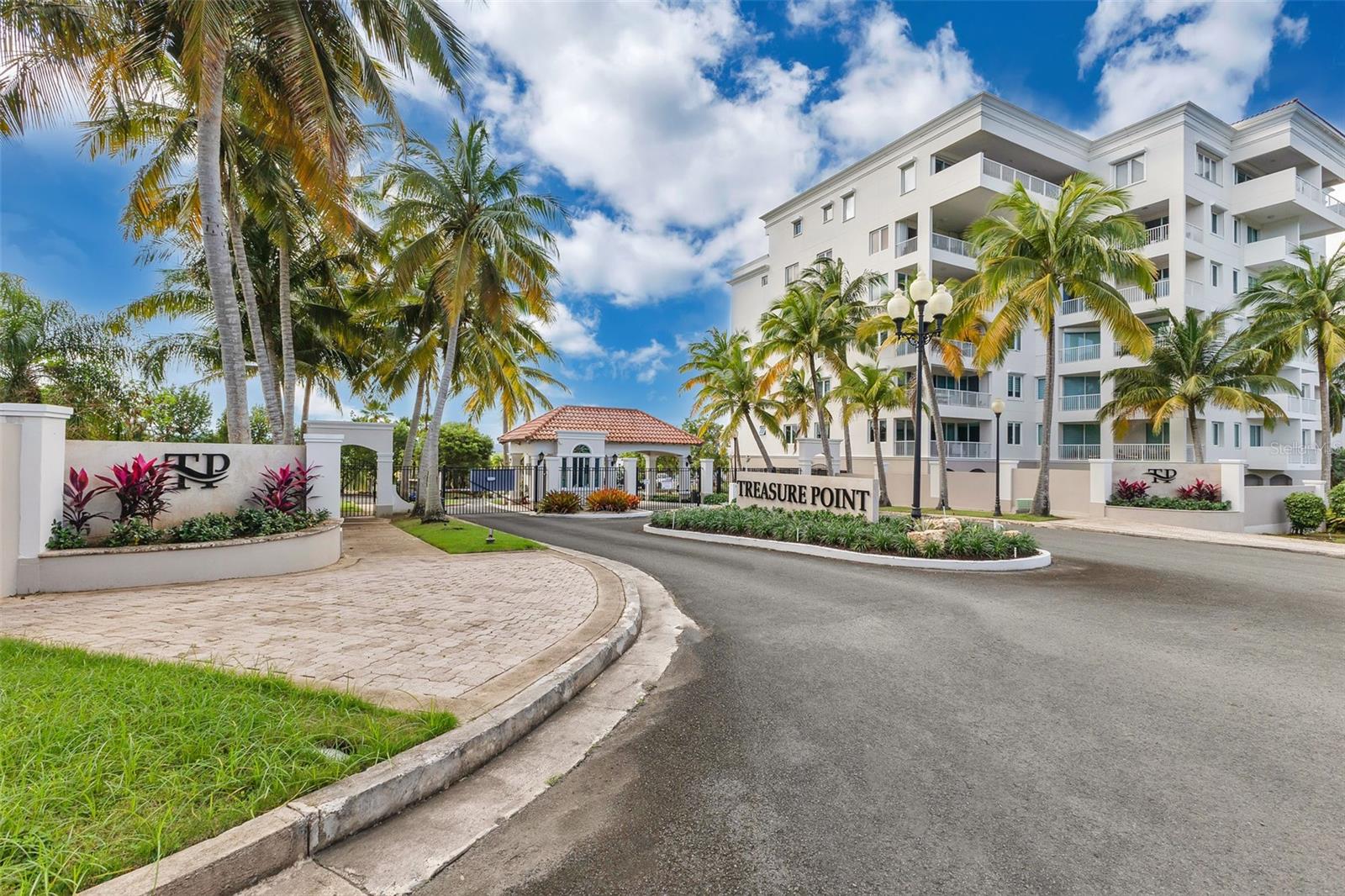 6690 Calle Turquoise #324 Property Photo 1