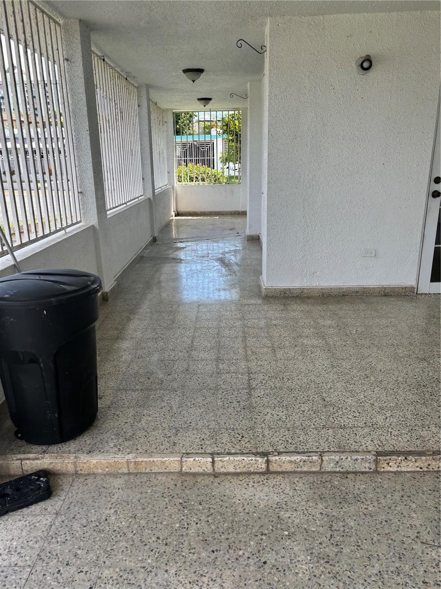 Calle 18 Bloque 23 Property Photo 3