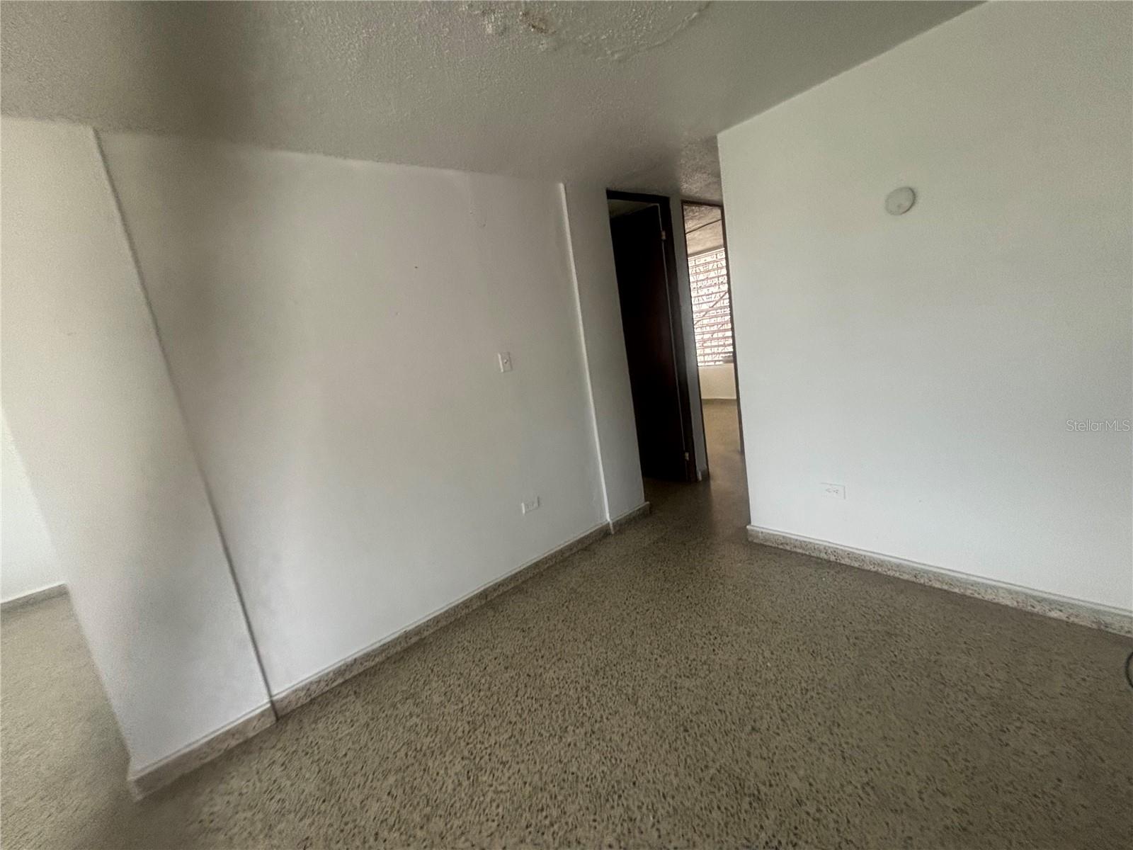 Calle 18 Bloque 23 Property Photo 8