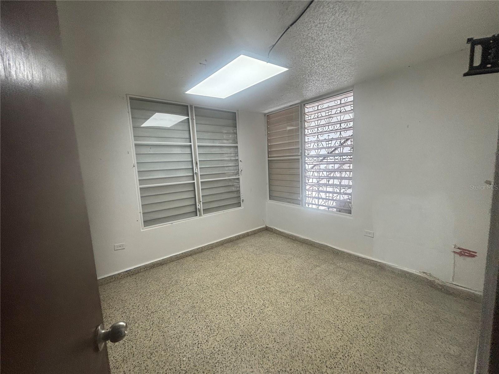 Calle 18 Bloque 23 Property Photo 11