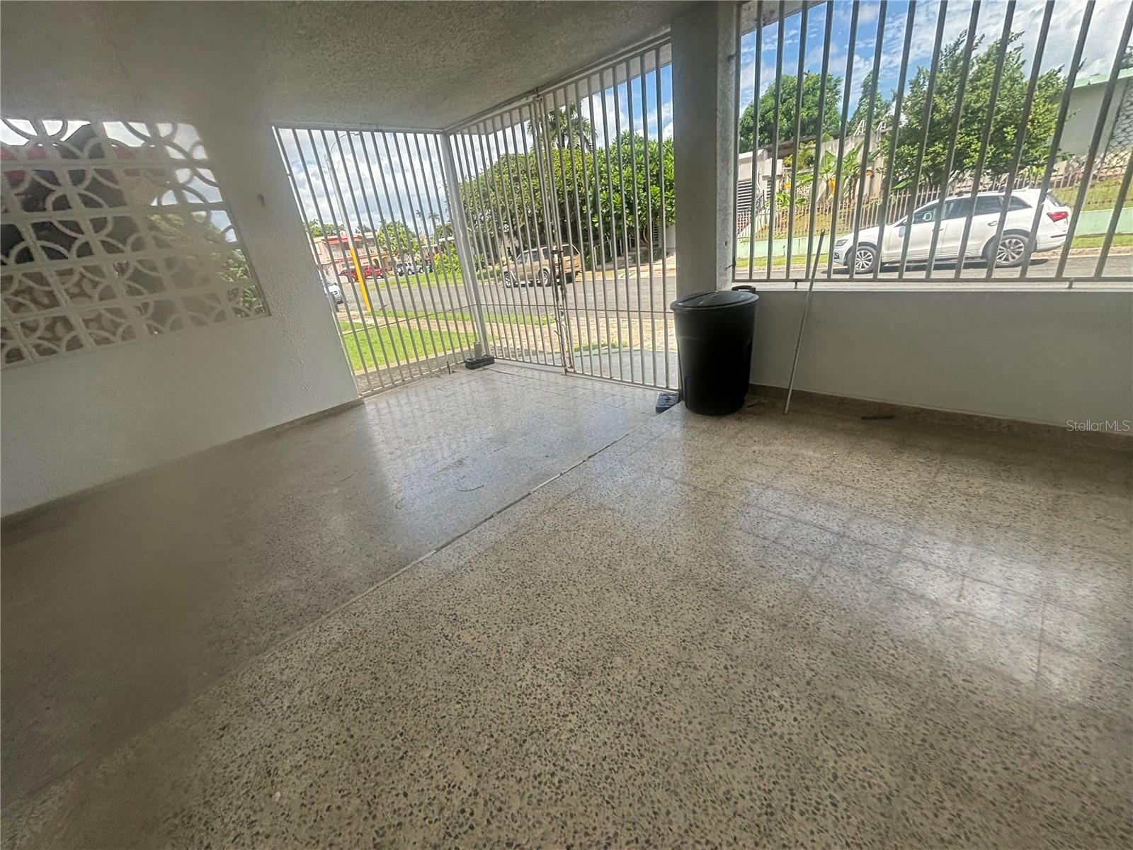 Calle 18 Bloque 23 Property Photo 19