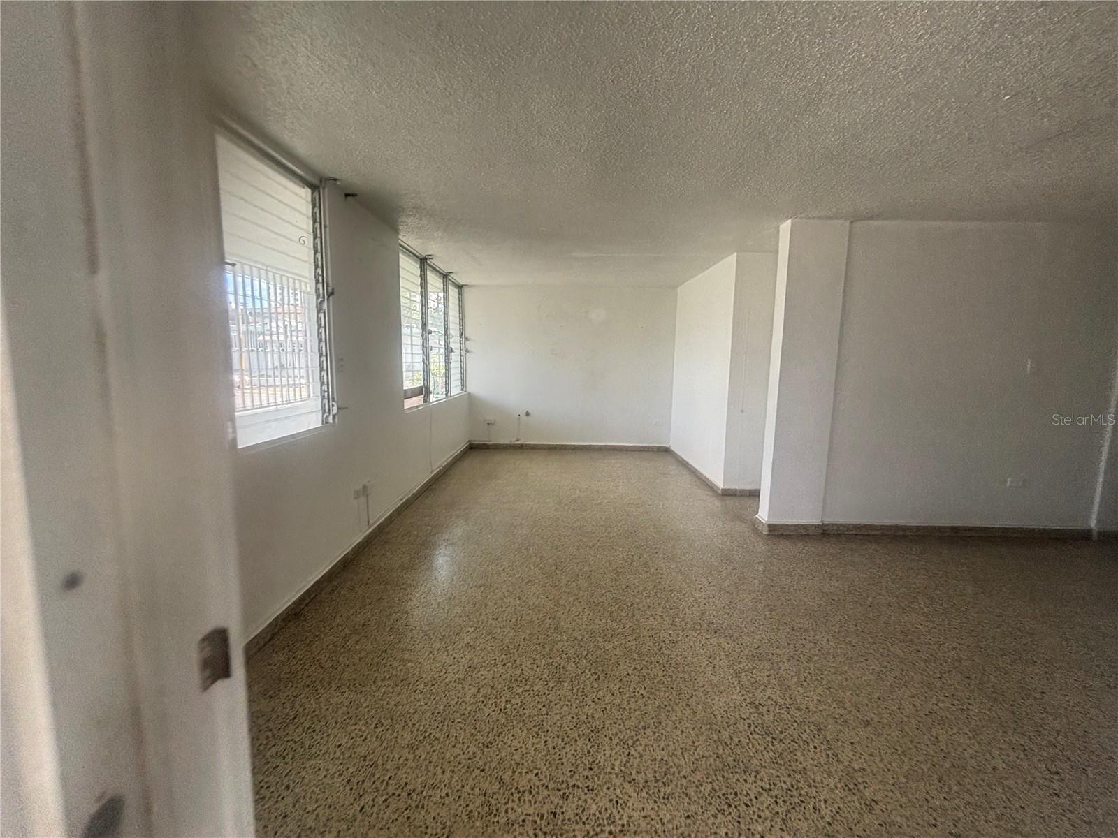 Calle 18 Bloque 23 Property Photo 26
