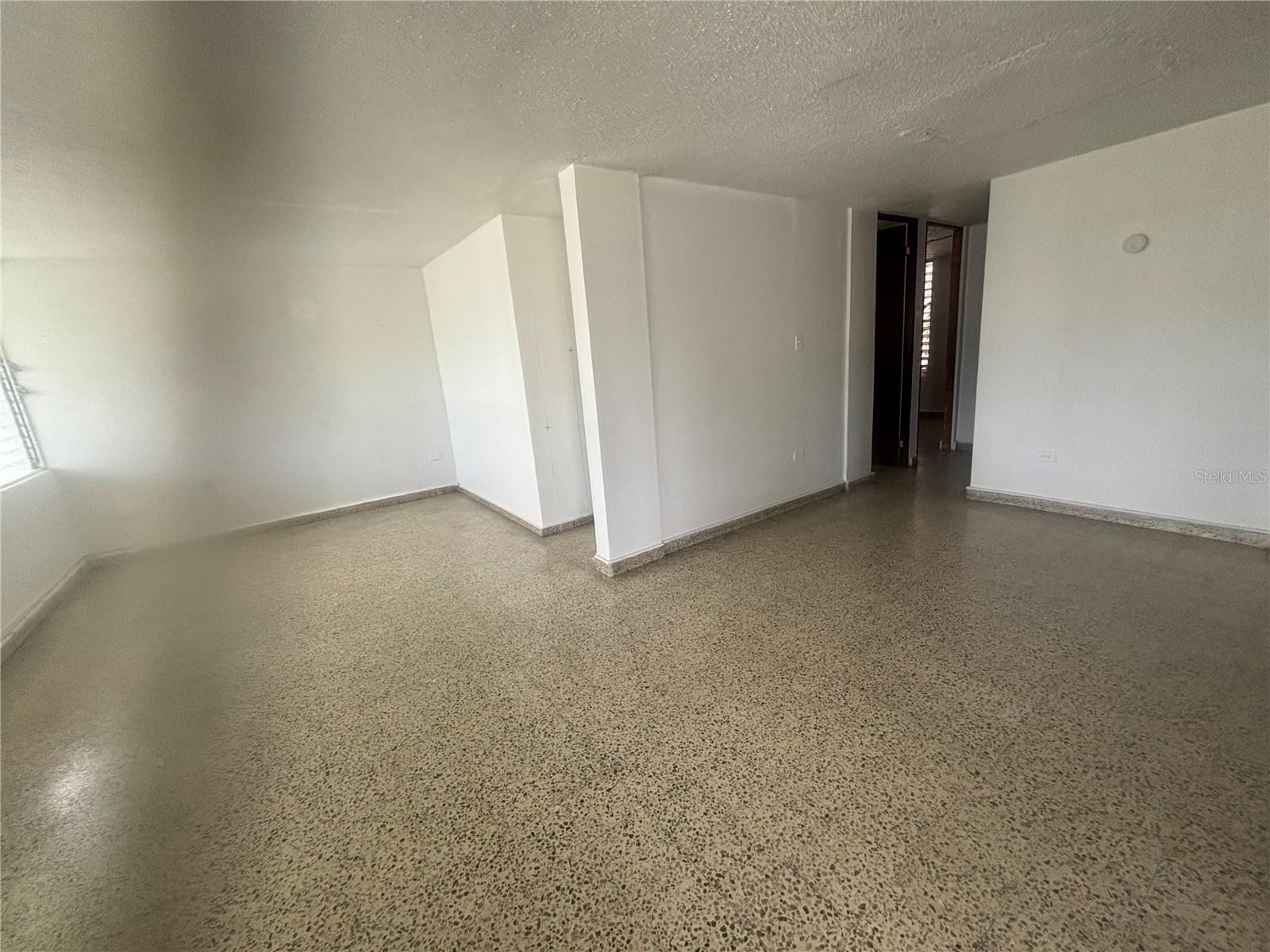 Calle 18 Bloque 23 Property Photo 27