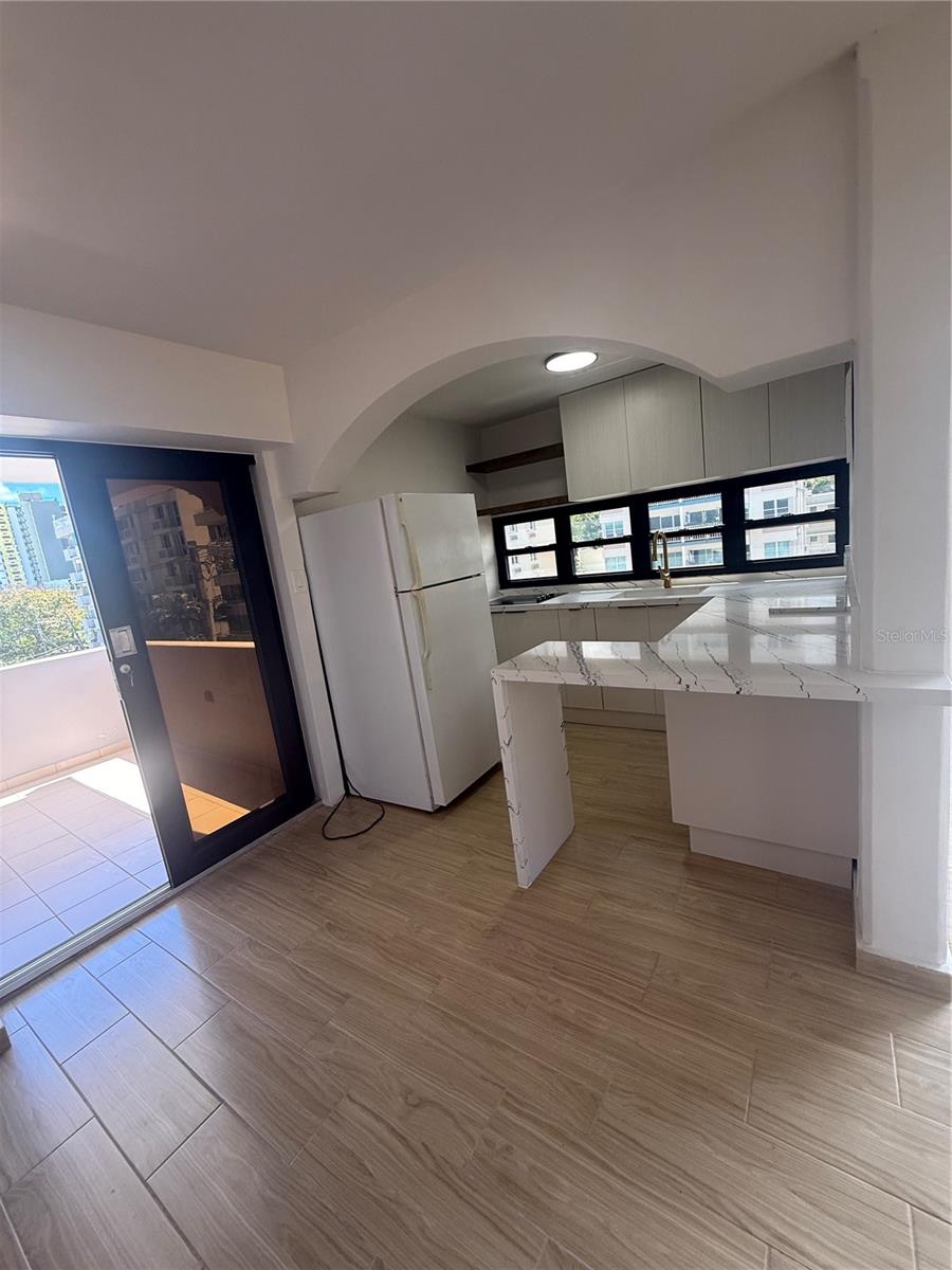 1367 Wilson #401 Property Photo 13
