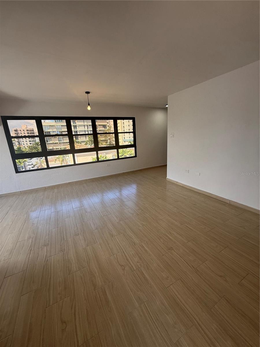 1367 Wilson #401 Property Photo 15