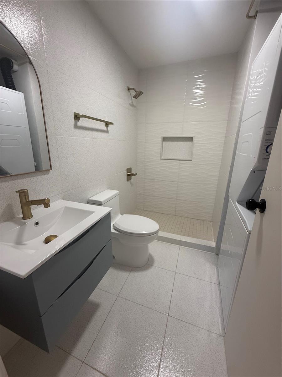 1367 Wilson #401 Property Photo 17