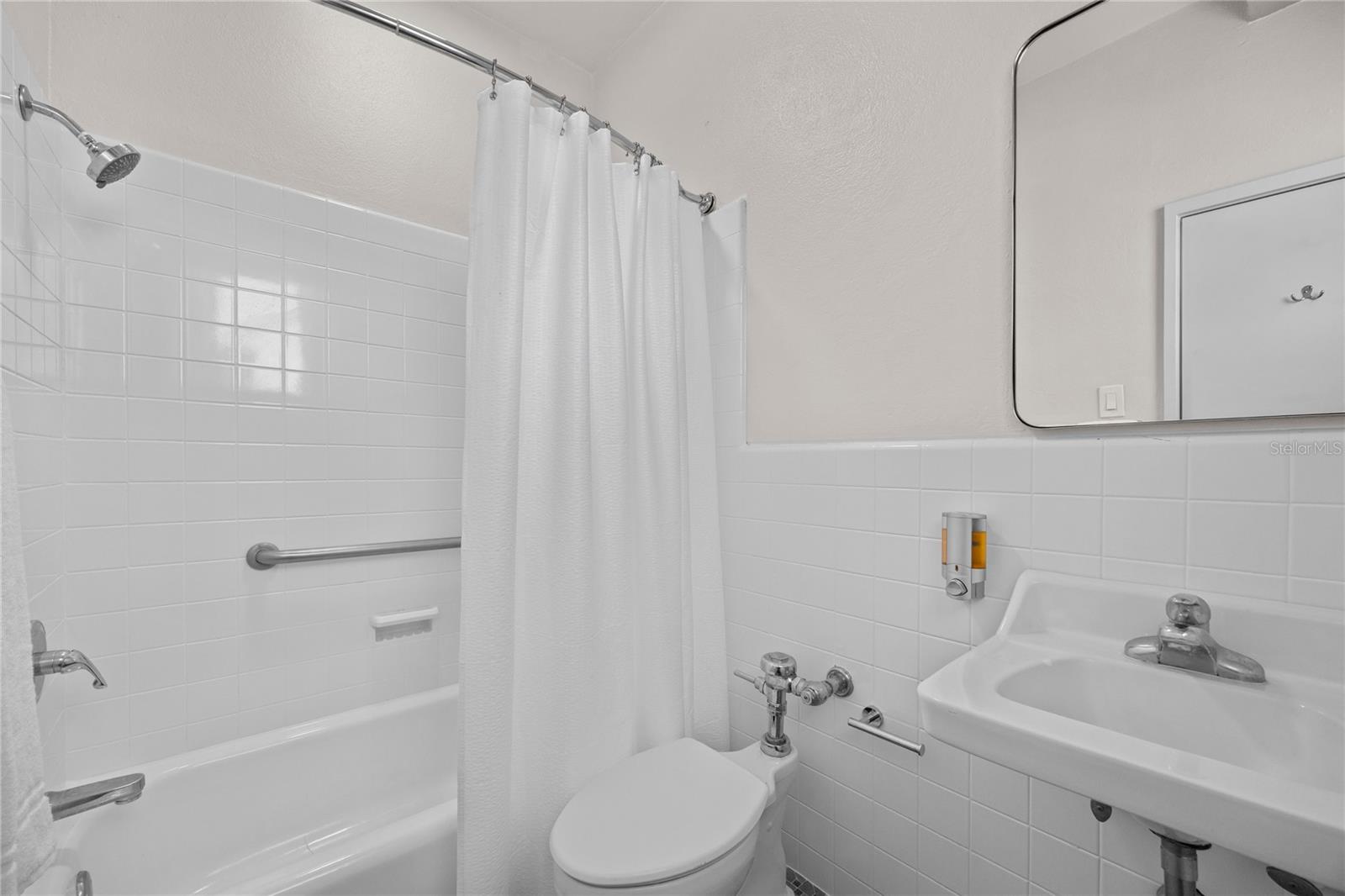 603 Miramar Ave #7 Property Photo 17