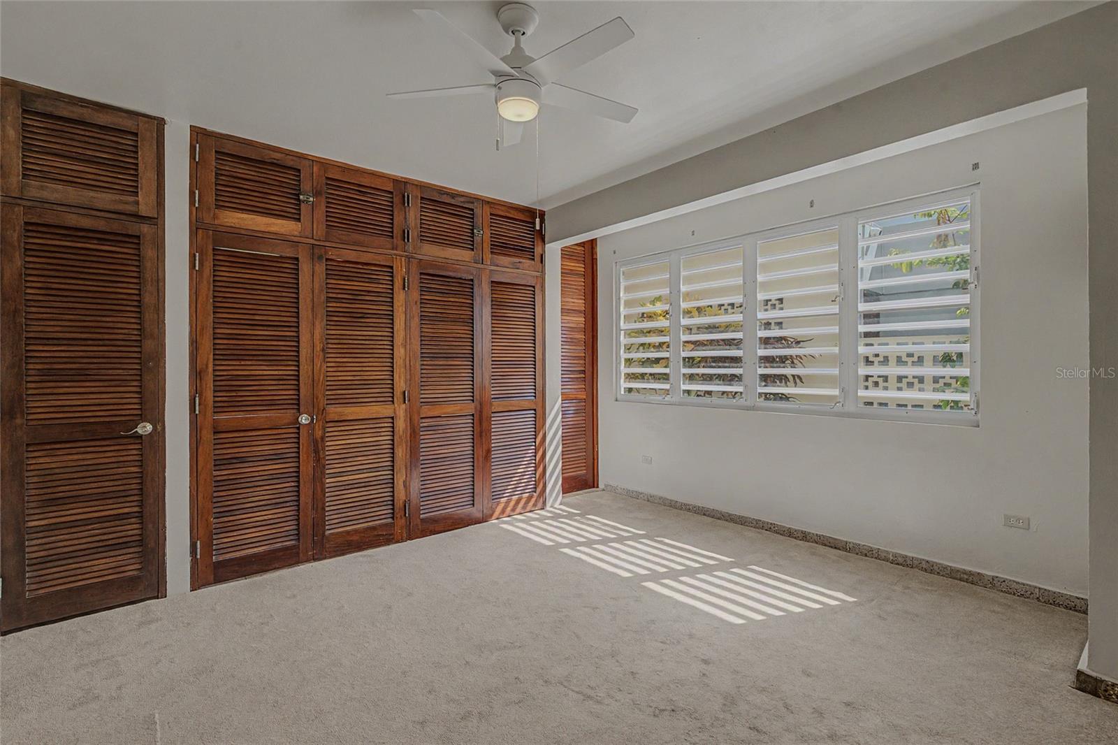 901 Harvard Property Photo 41
