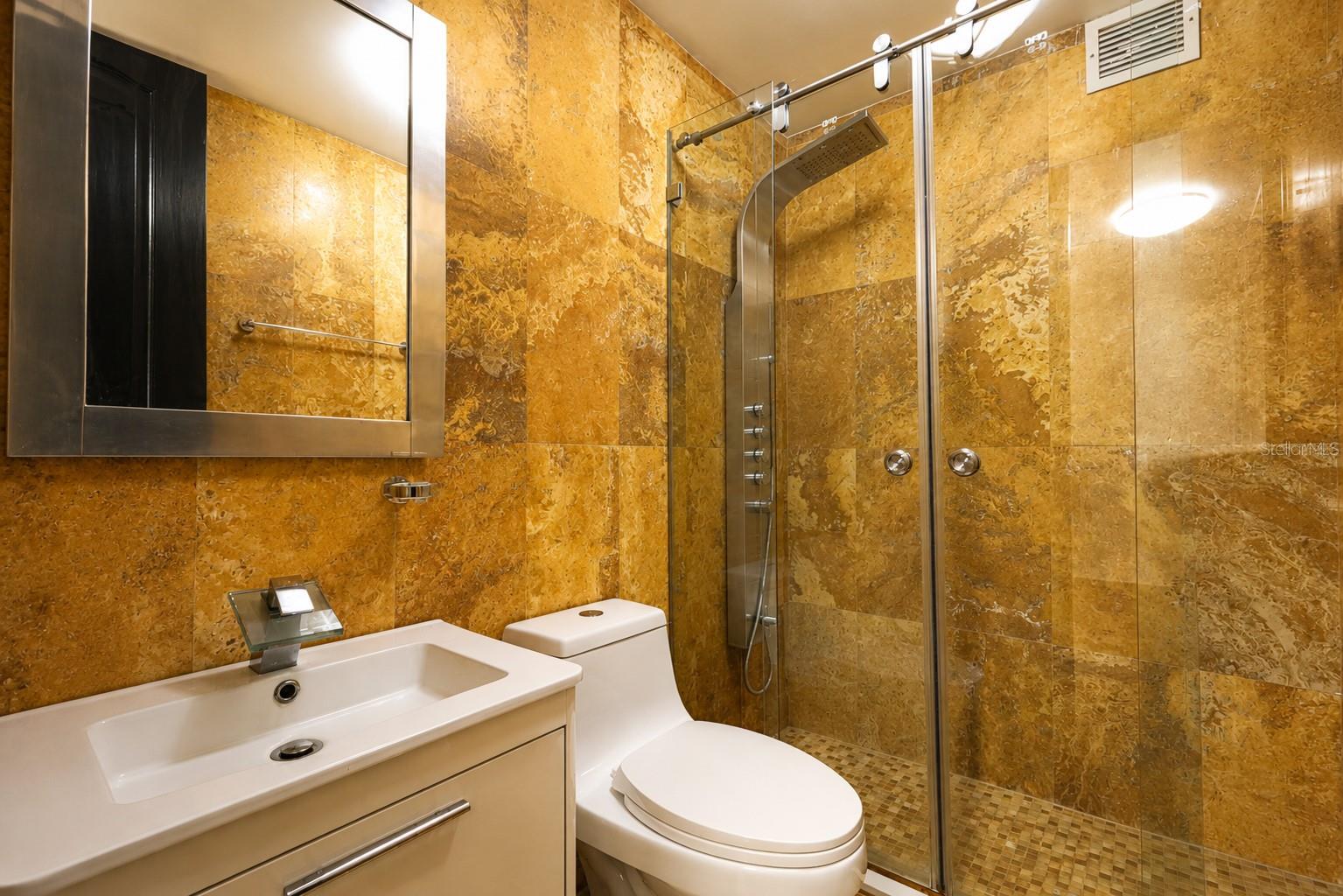864 Ashford Ave. #712 Property Photo 12