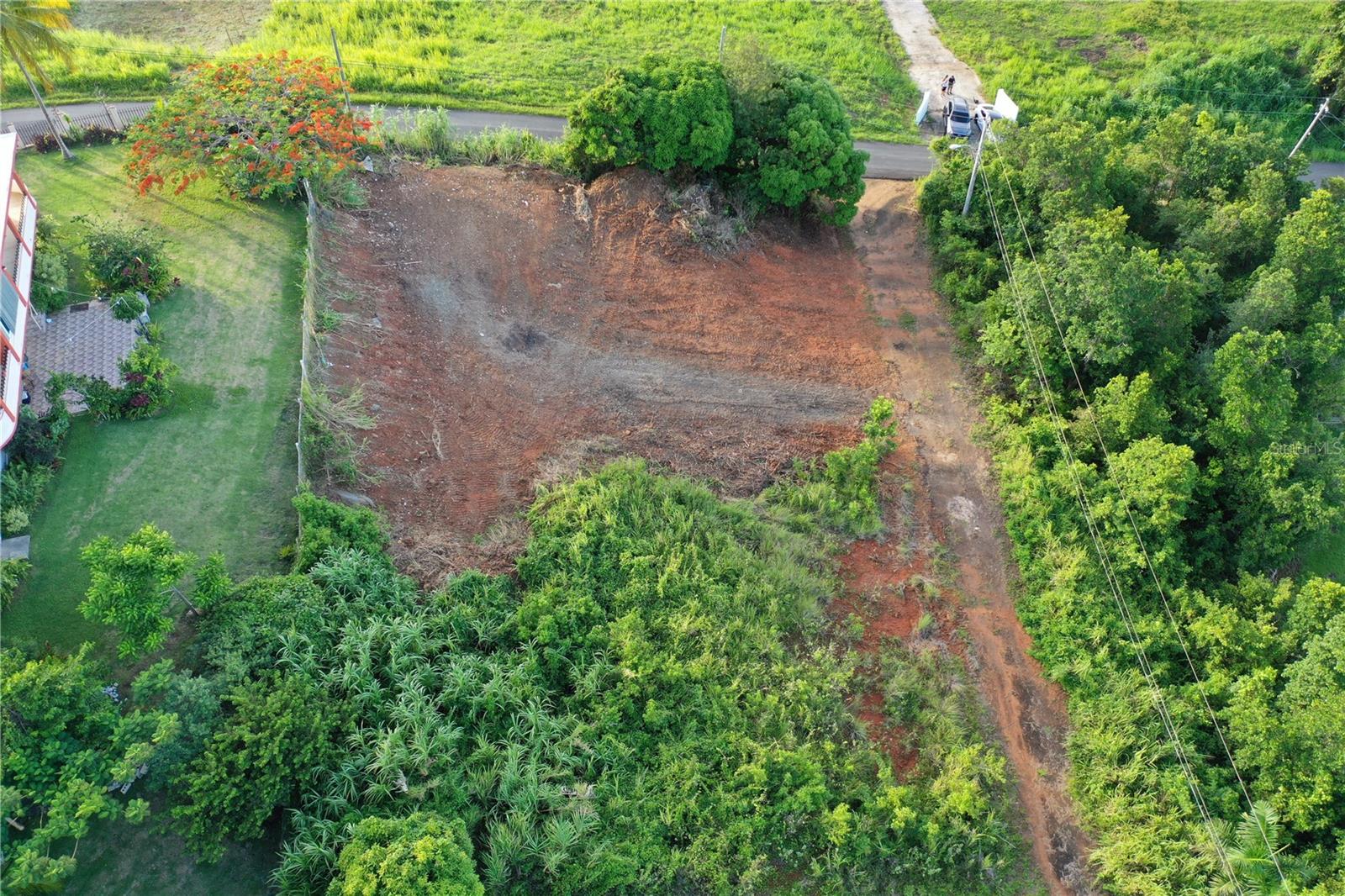 975 Int Property Photo 1