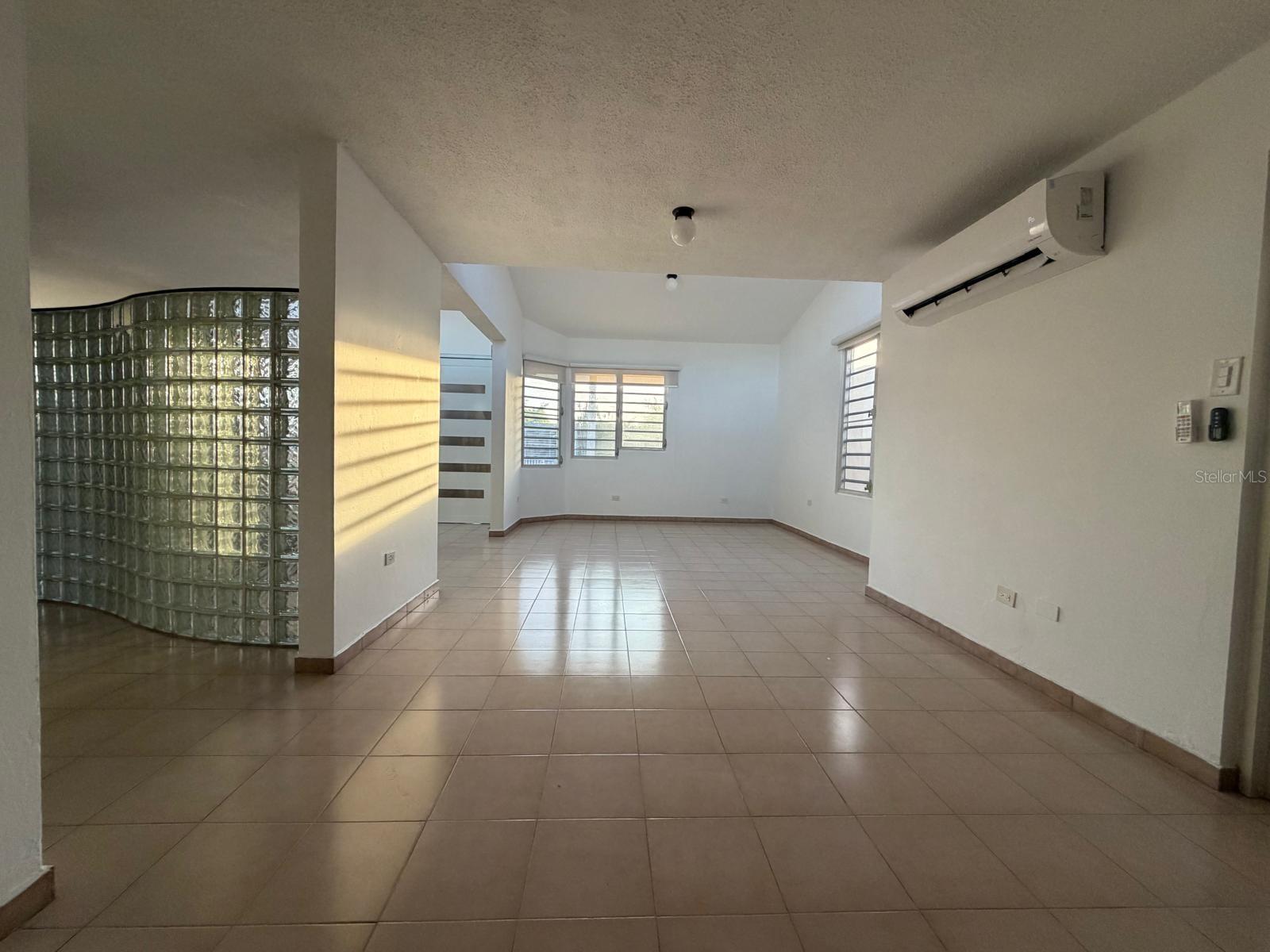2105 Calle Antioquia Property Photo 8