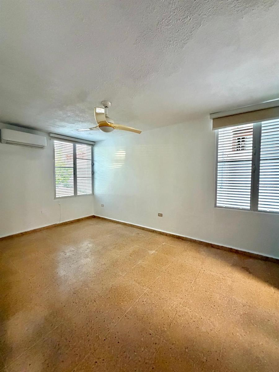 2105 Calle Antioquia Property Photo 10