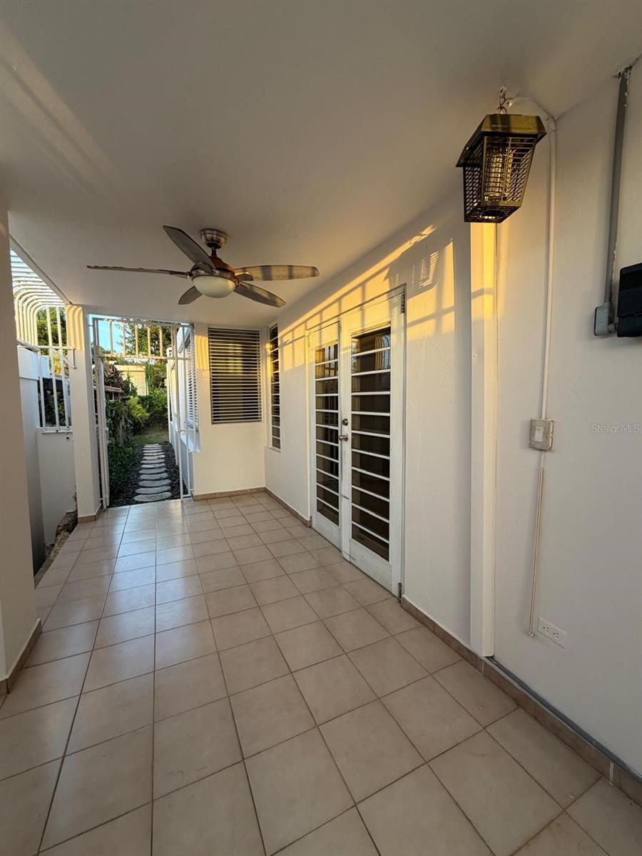 2105 Calle Antioquia Property Photo 25