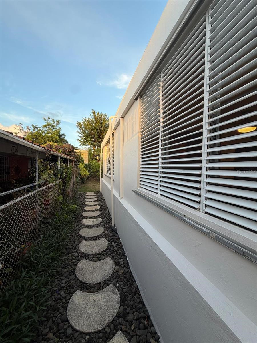 2105 Calle Antioquia Property Photo 26