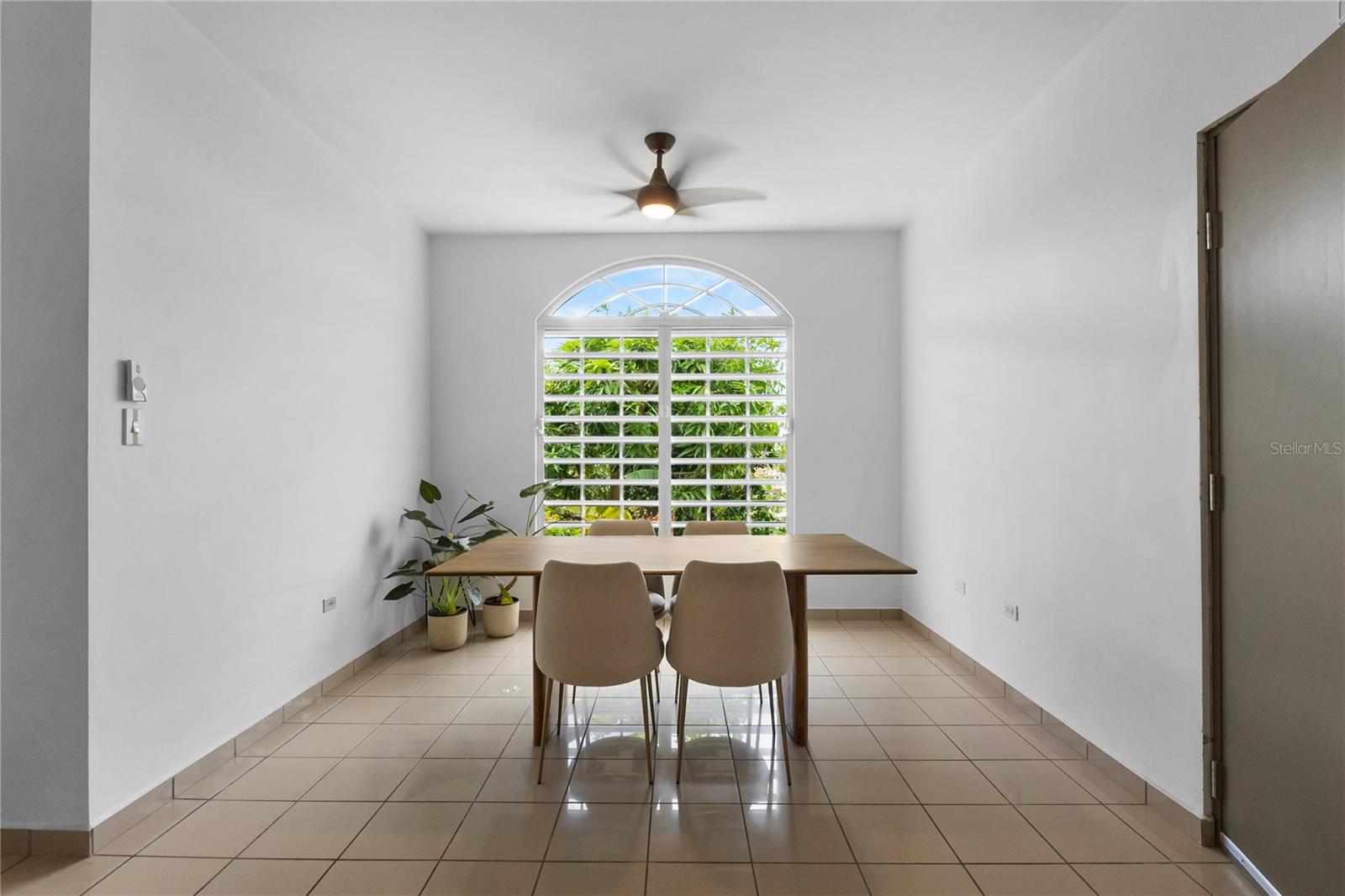 5 Harbour Lights Property Photo 21