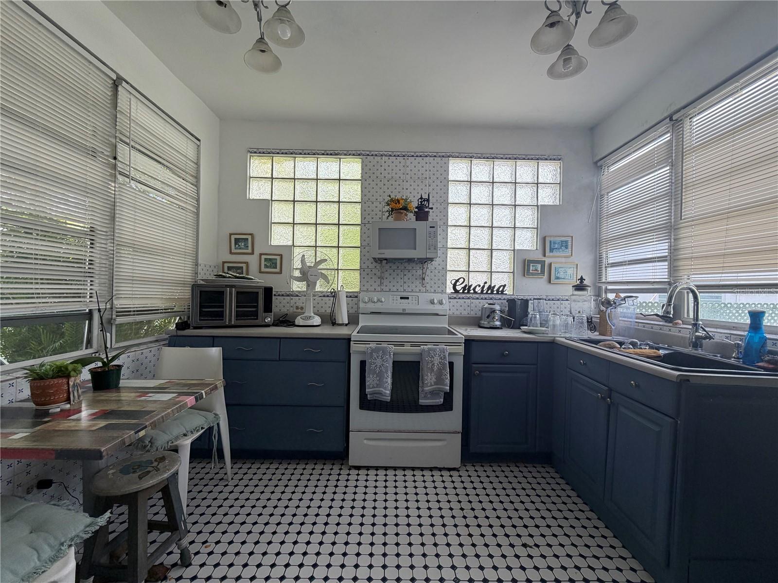 PR9122492 Property Photo 15