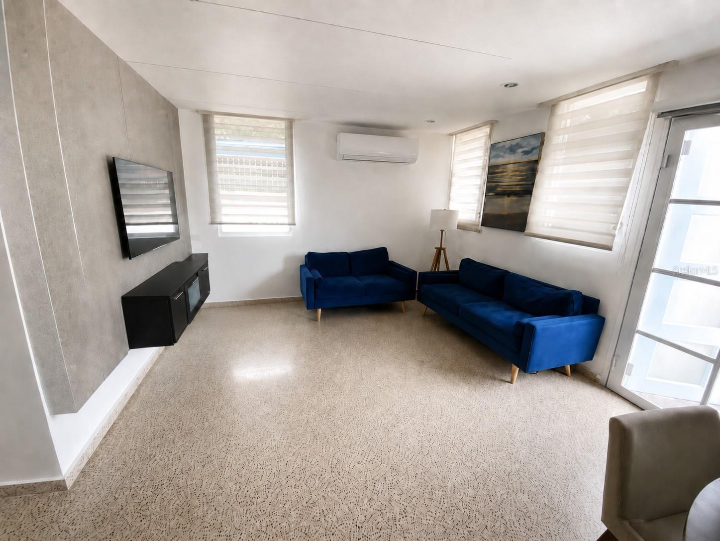 PR9122562 Property Photo 3