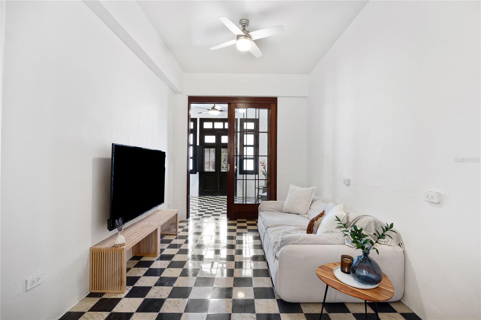 360-362 Fortaleza #7 Property Photo 15