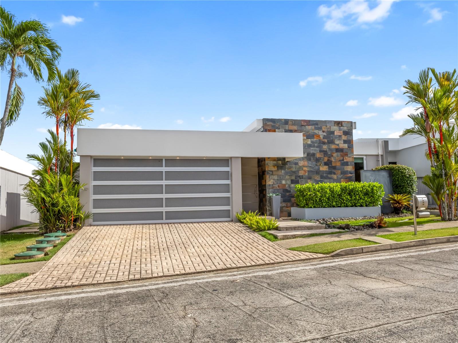 236 REY FERNANDO Property Photo 1