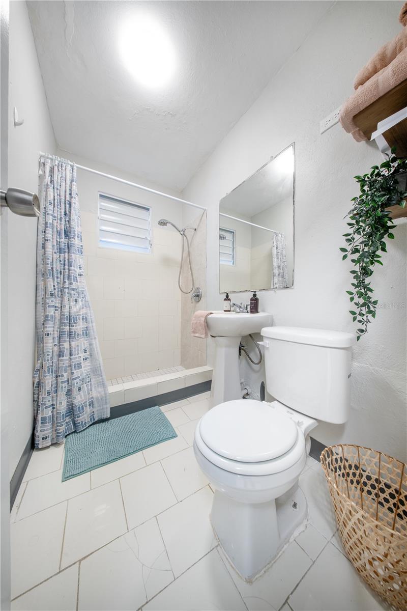 G4 Avenida A Property Photo 7