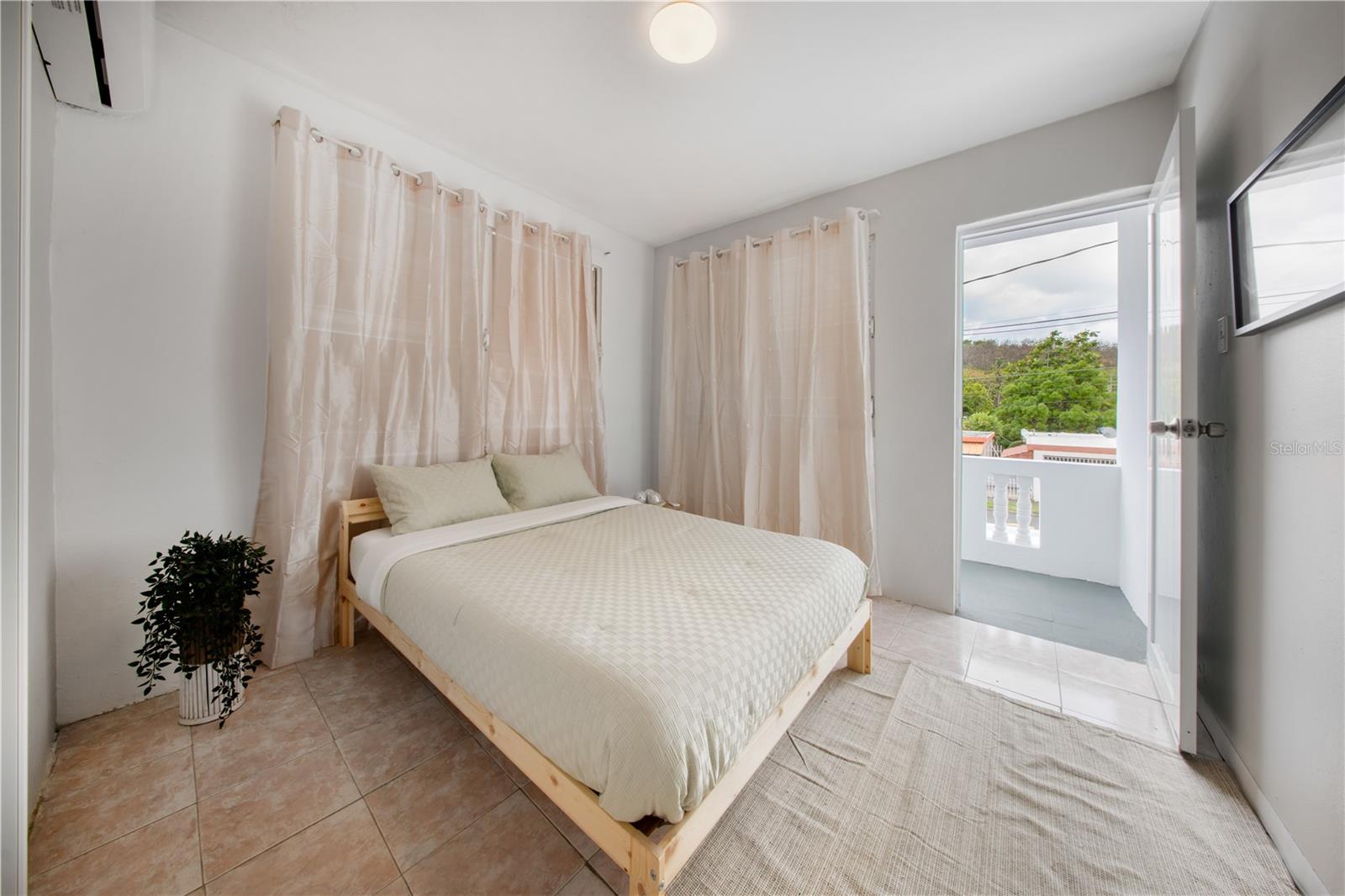 G4 Avenida A Property Photo 8