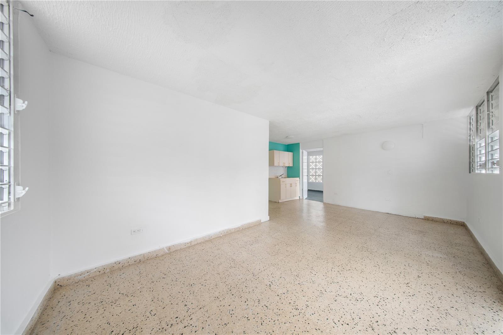 G4 Avenida A Property Photo 18