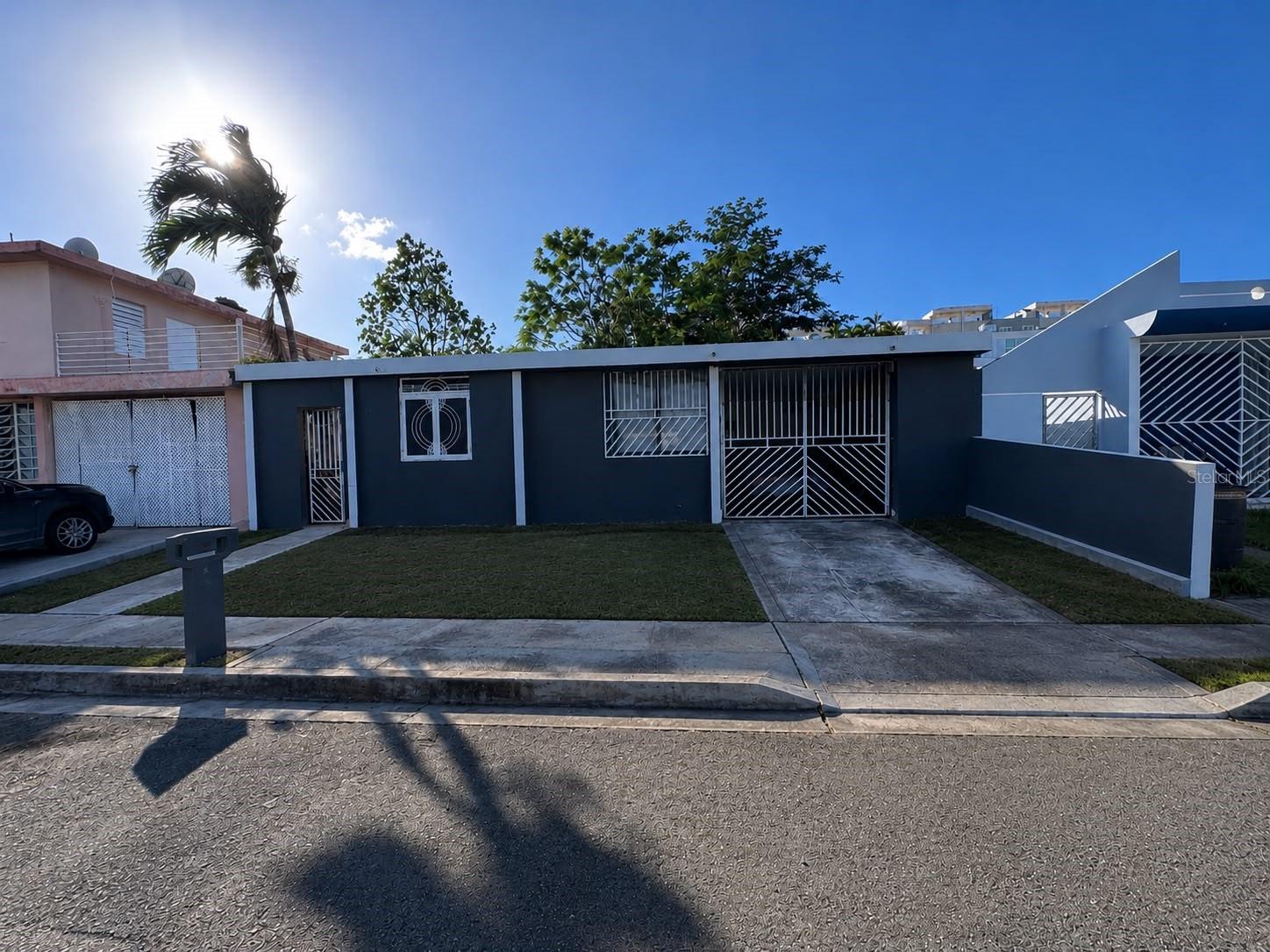 2s-2 Urb Metropolis Property Photo 1